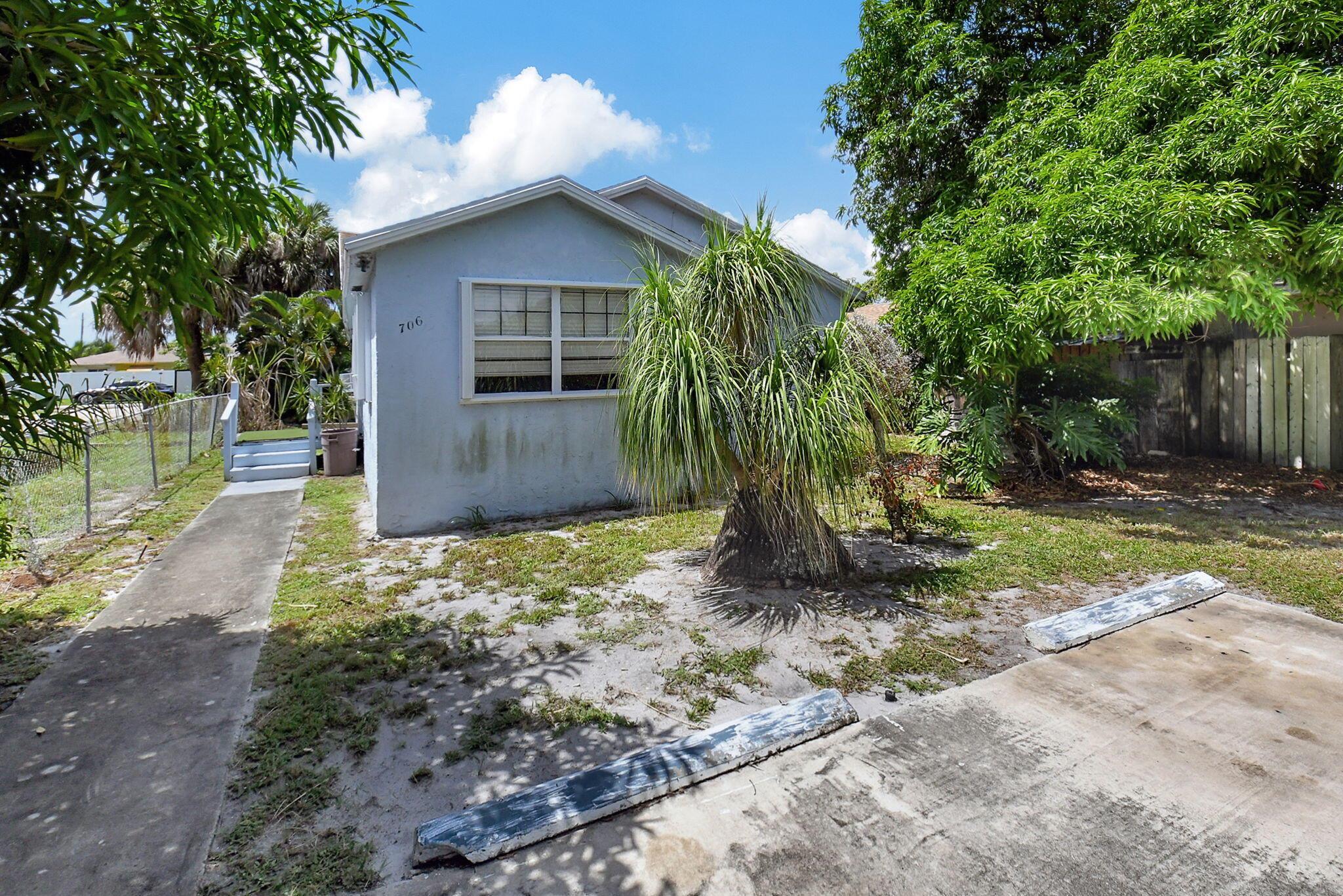 706 Lake Ida Road