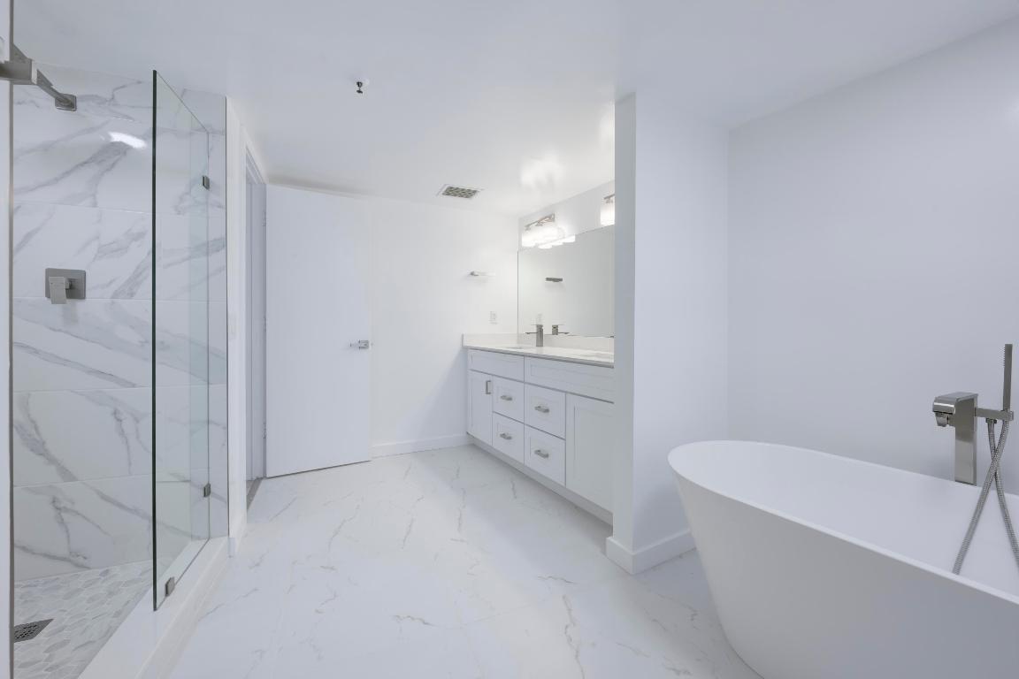 3360 S Ocean Boulevard 2hll