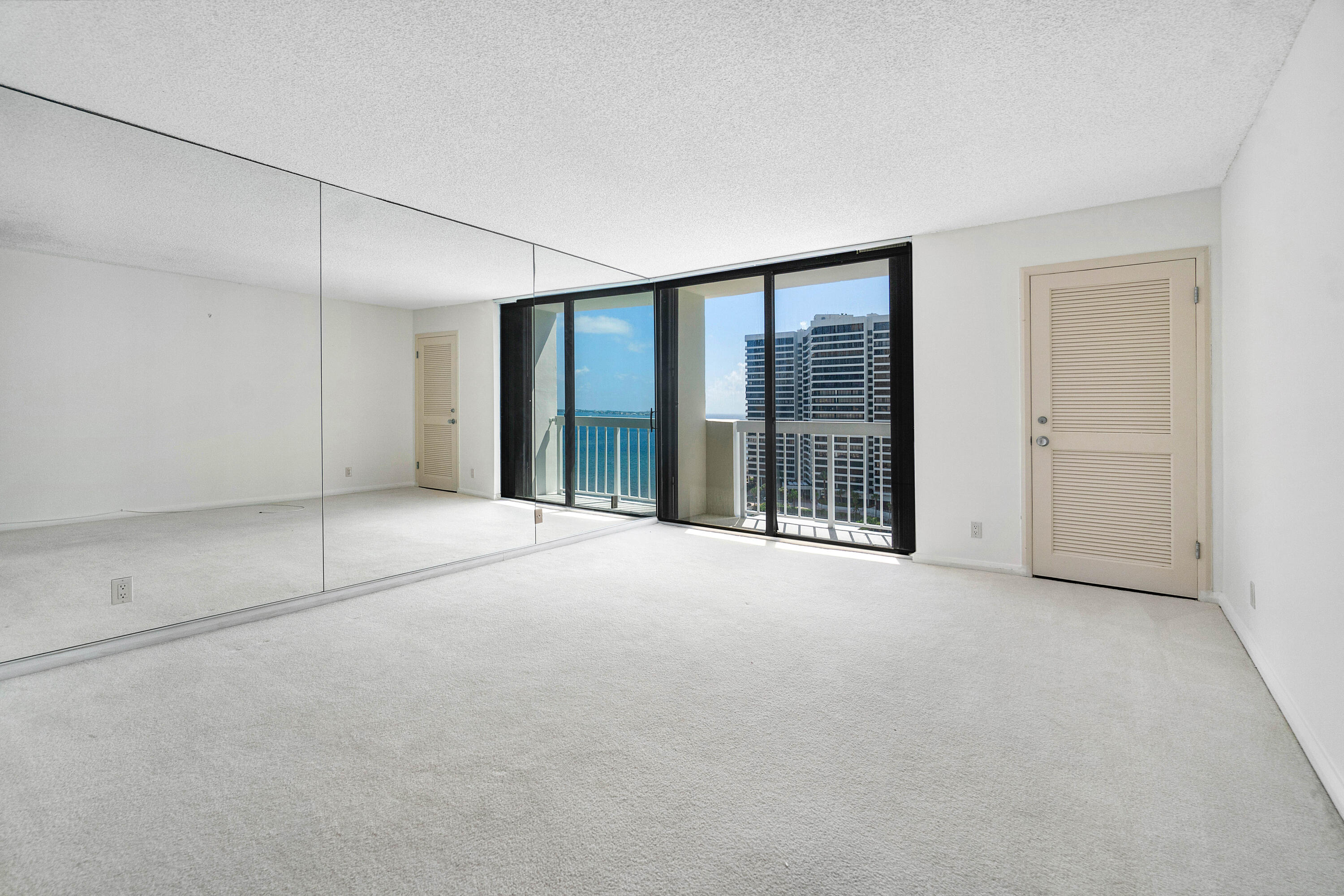 123 Lakeshore Drive 1543