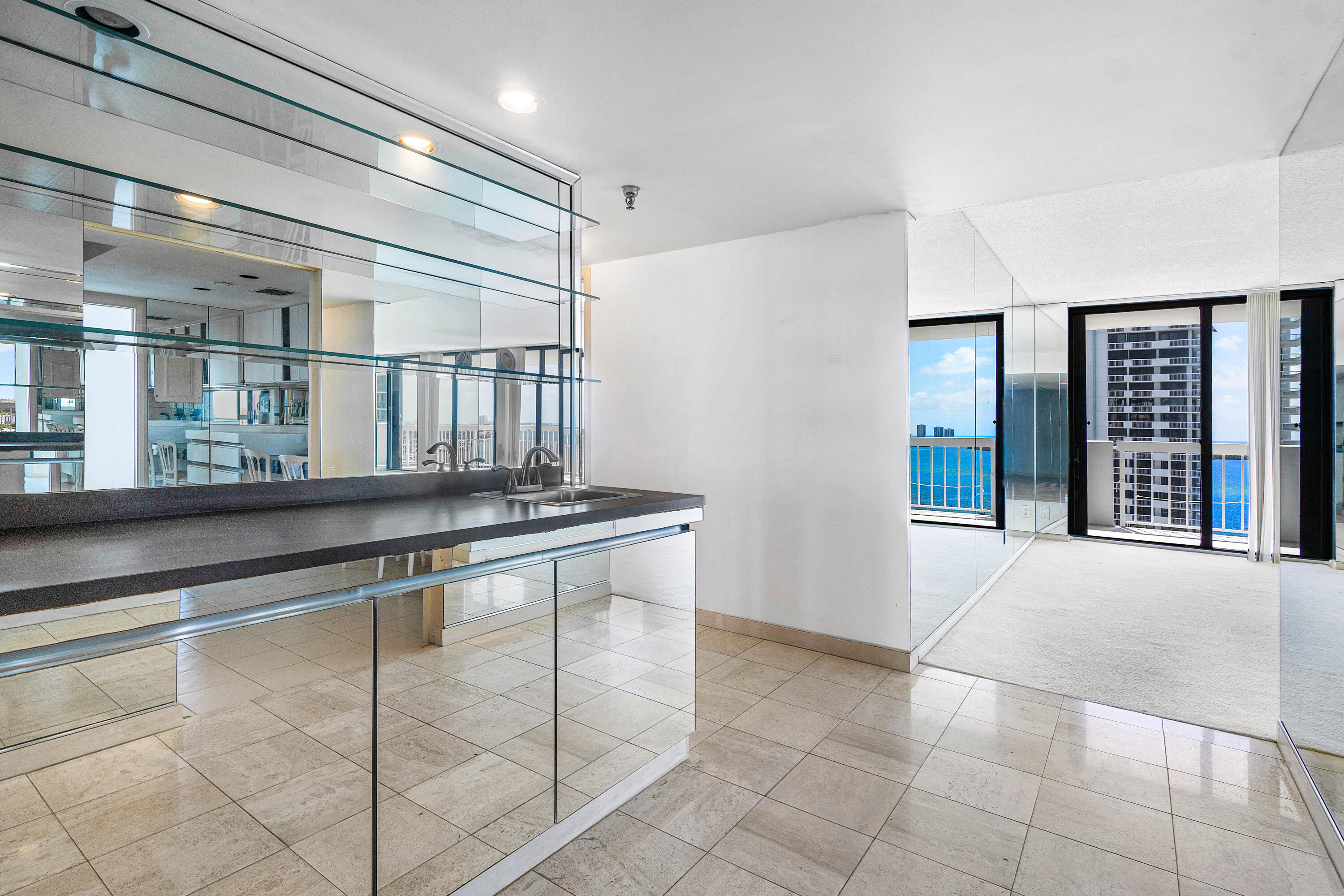 123 Lakeshore Drive 1543