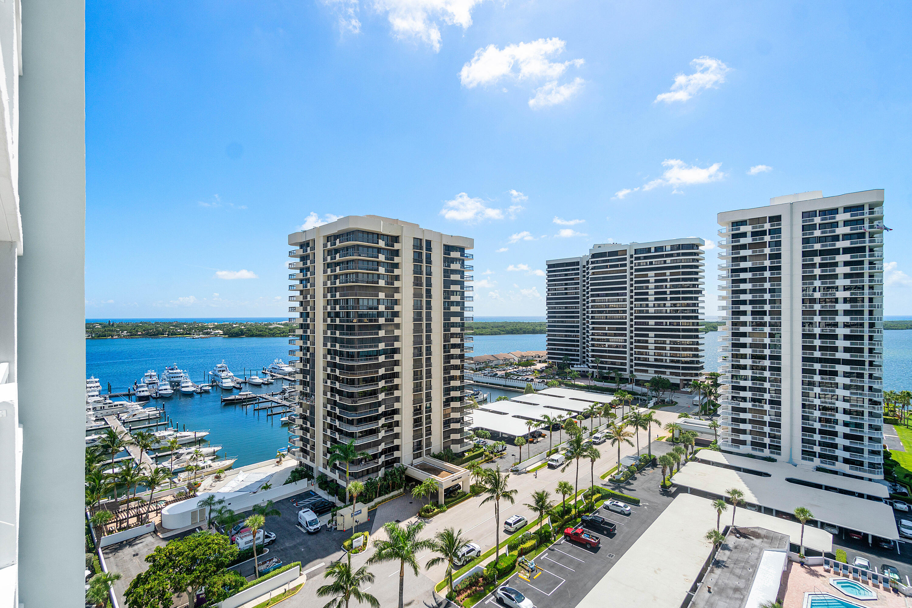123 Lakeshore Drive 1543