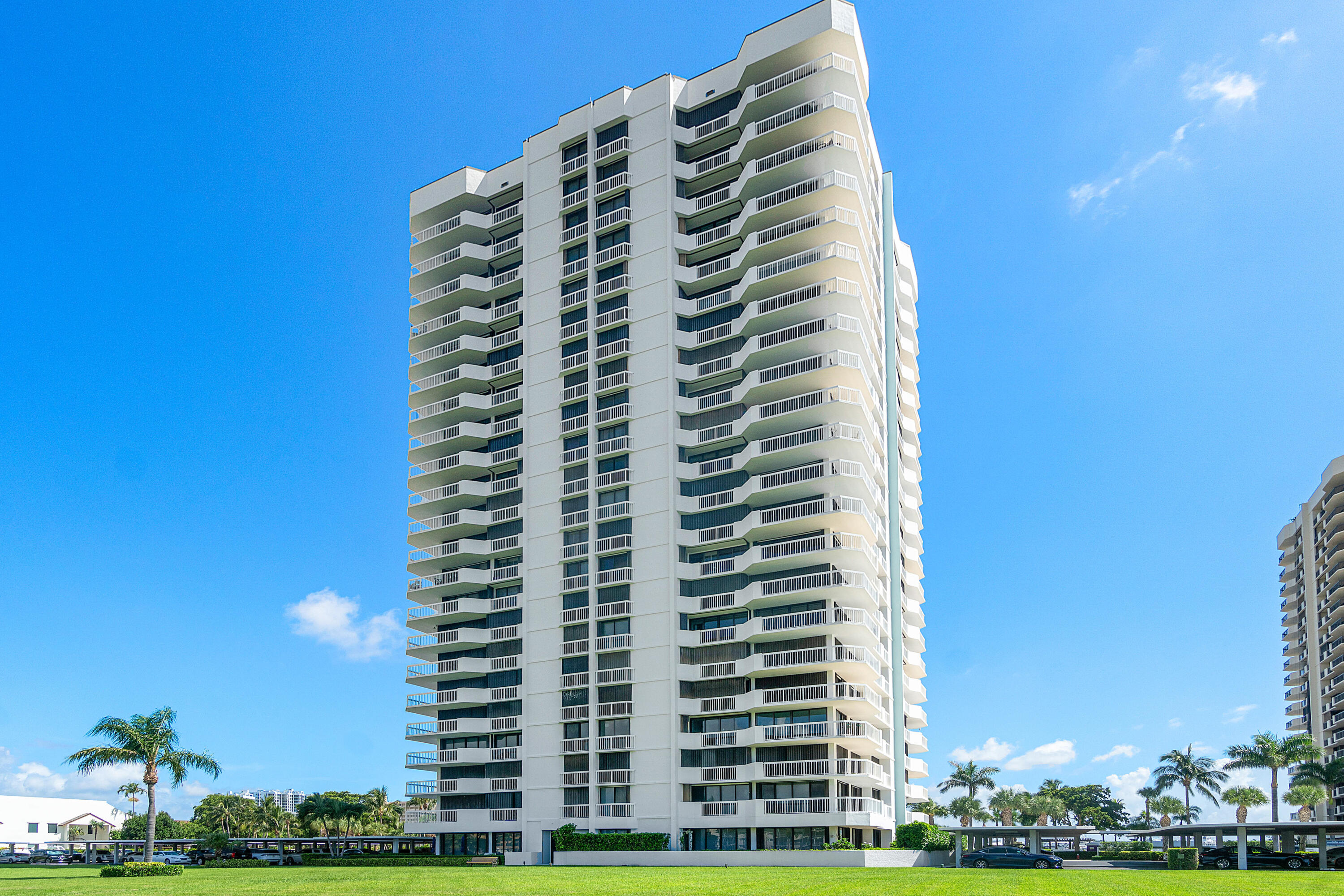 123 Lakeshore Drive 1543