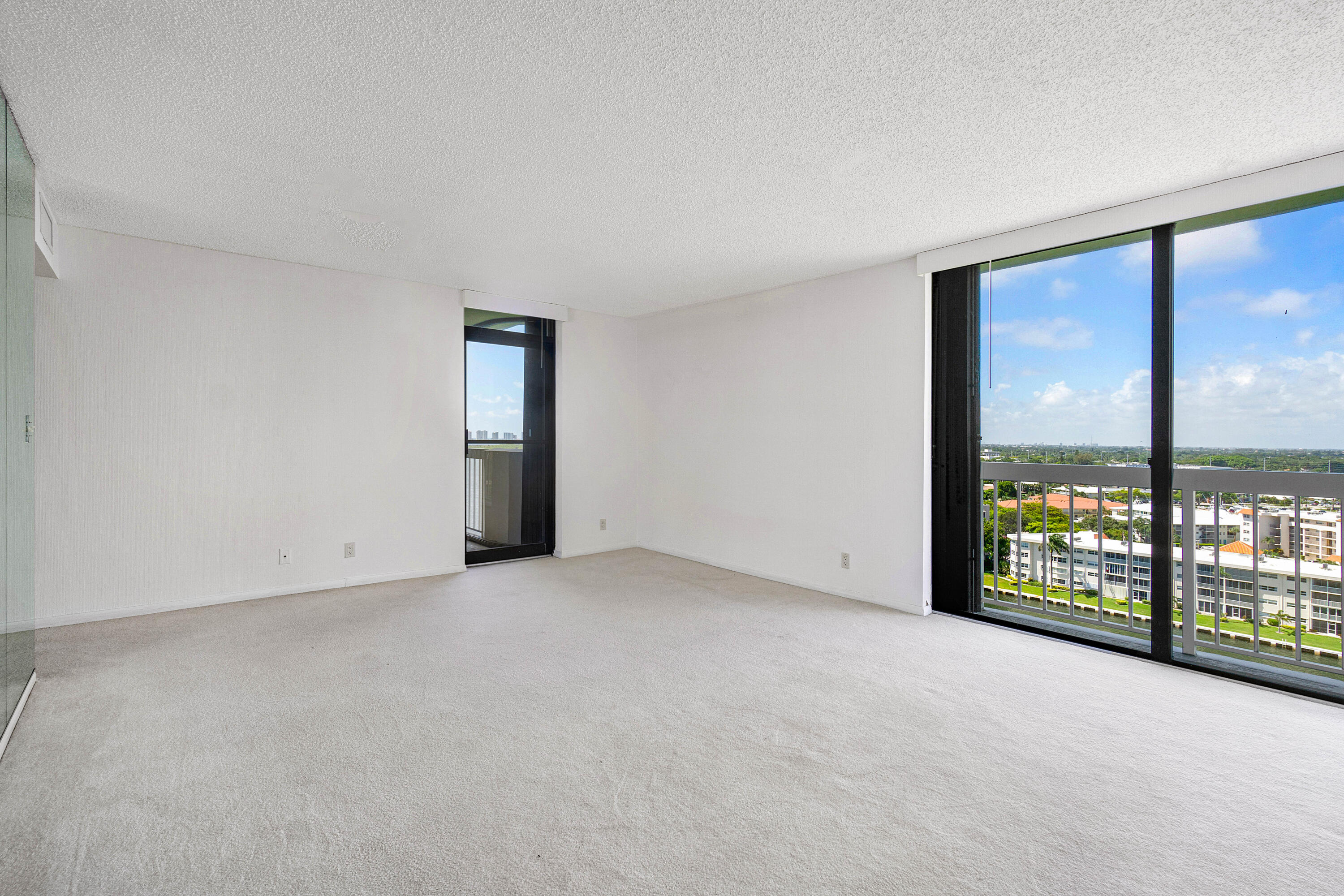 123 Lakeshore Drive 1543