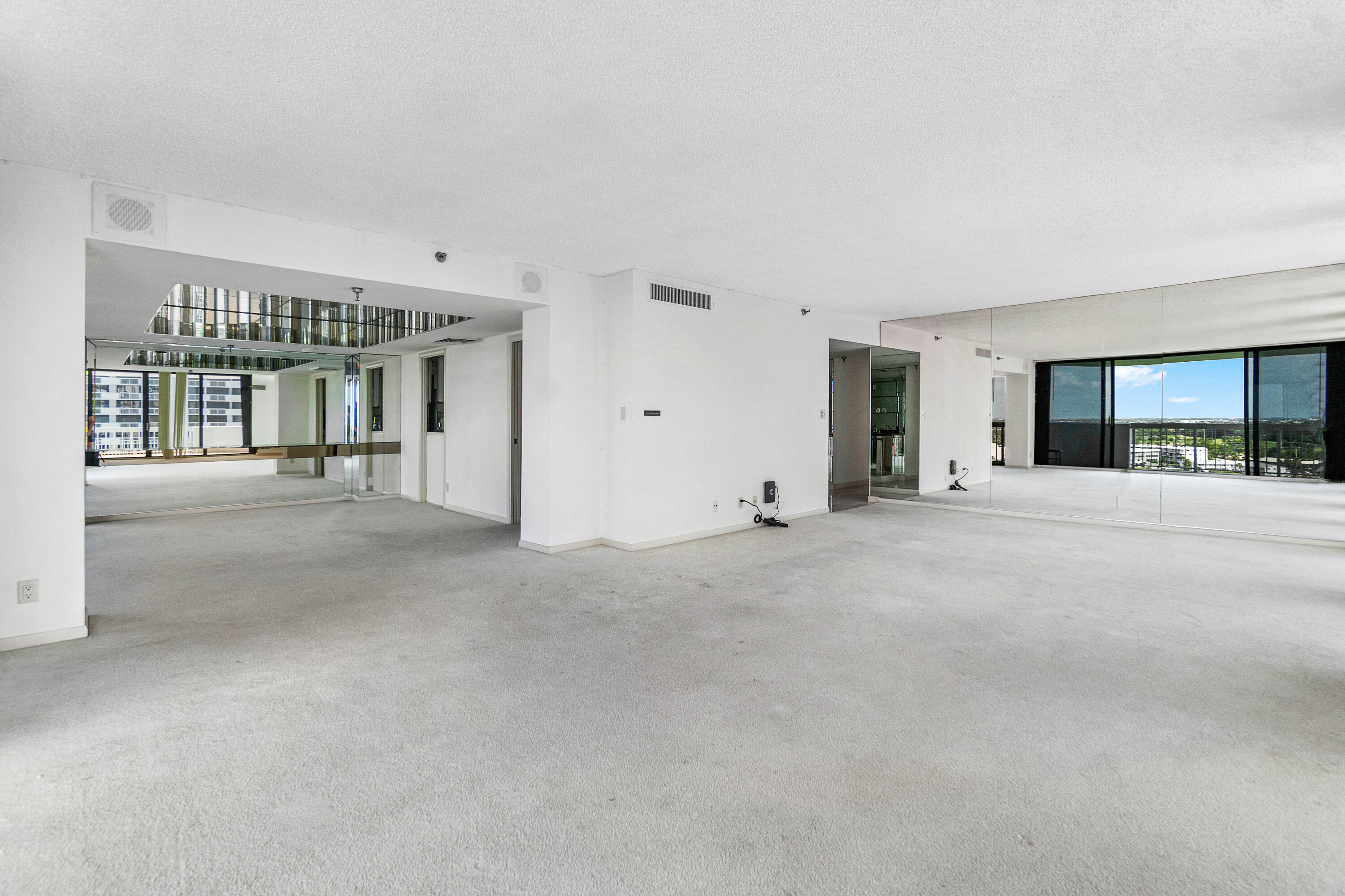 123 Lakeshore Drive 1543