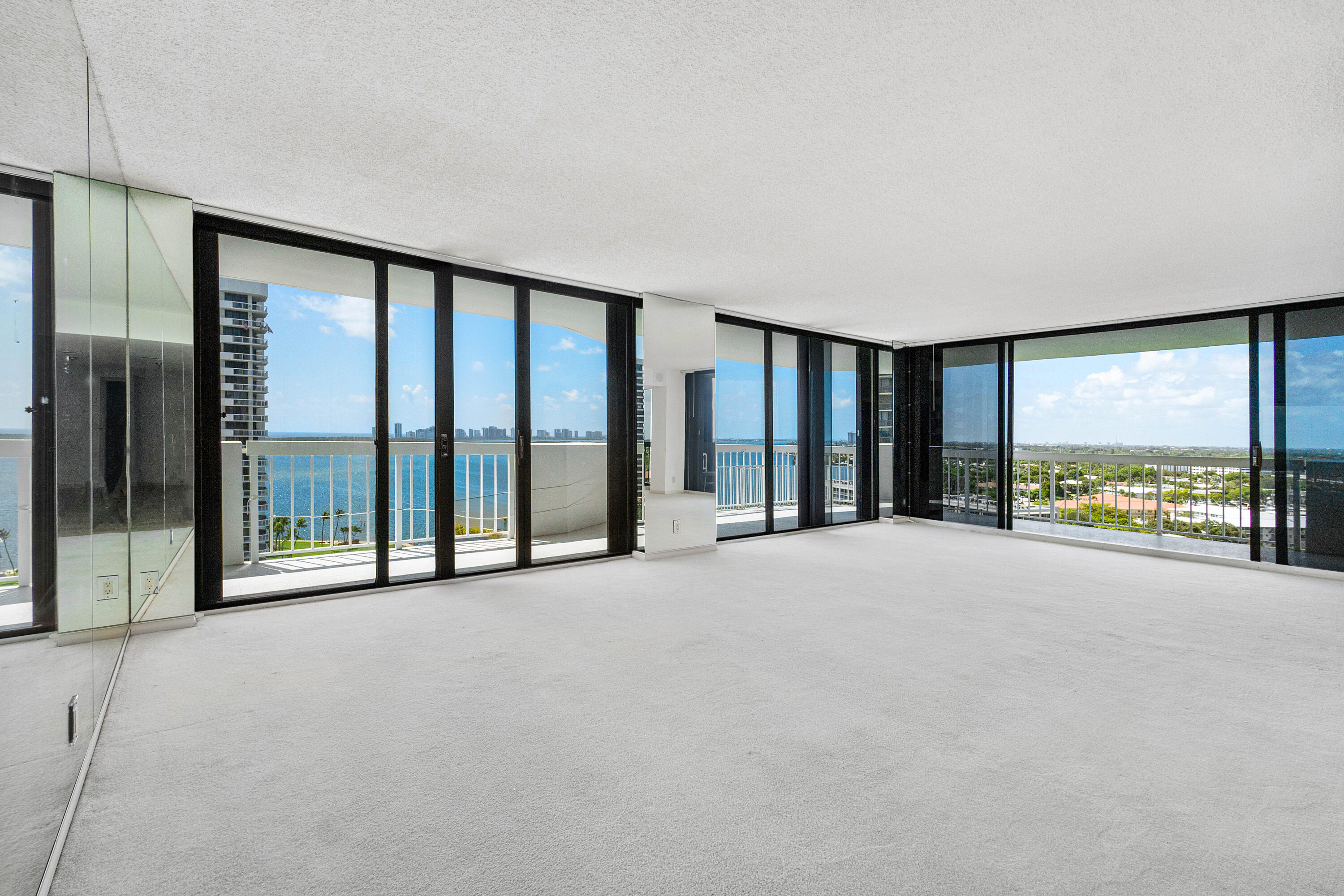 123 Lakeshore Drive 1543