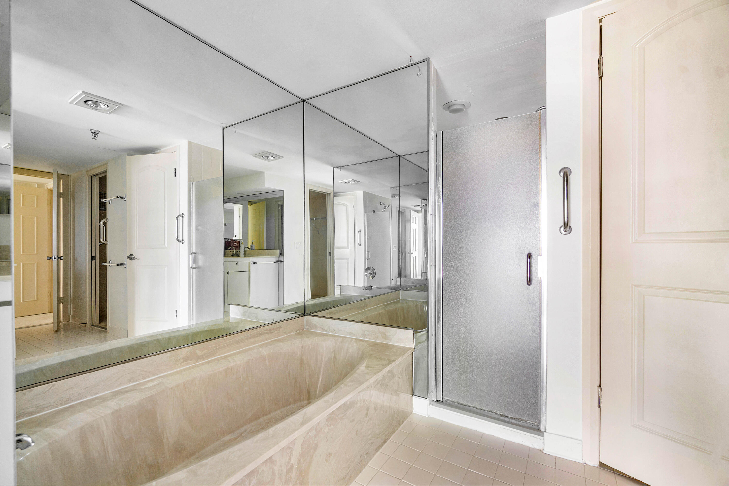 123 Lakeshore Drive 1543