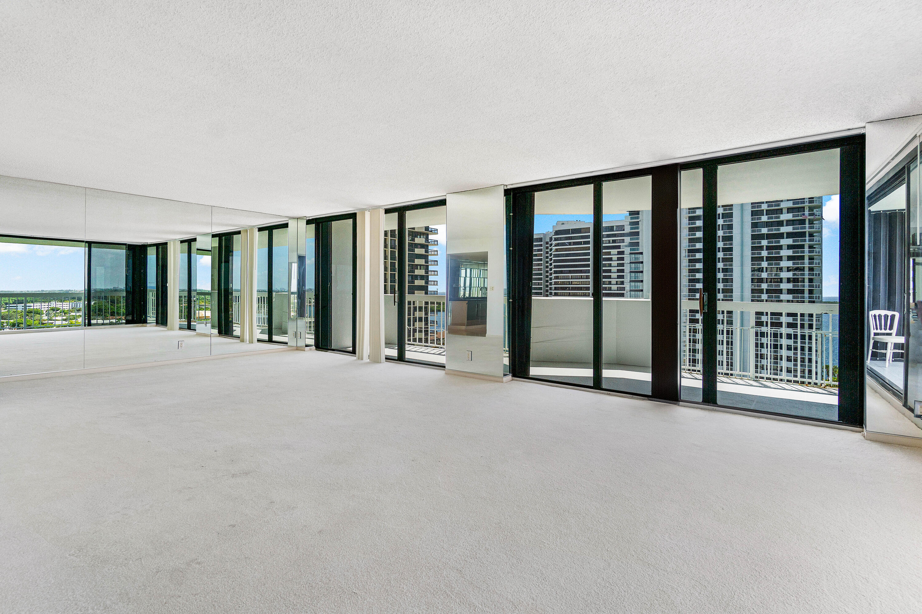 123 Lakeshore Drive 1543