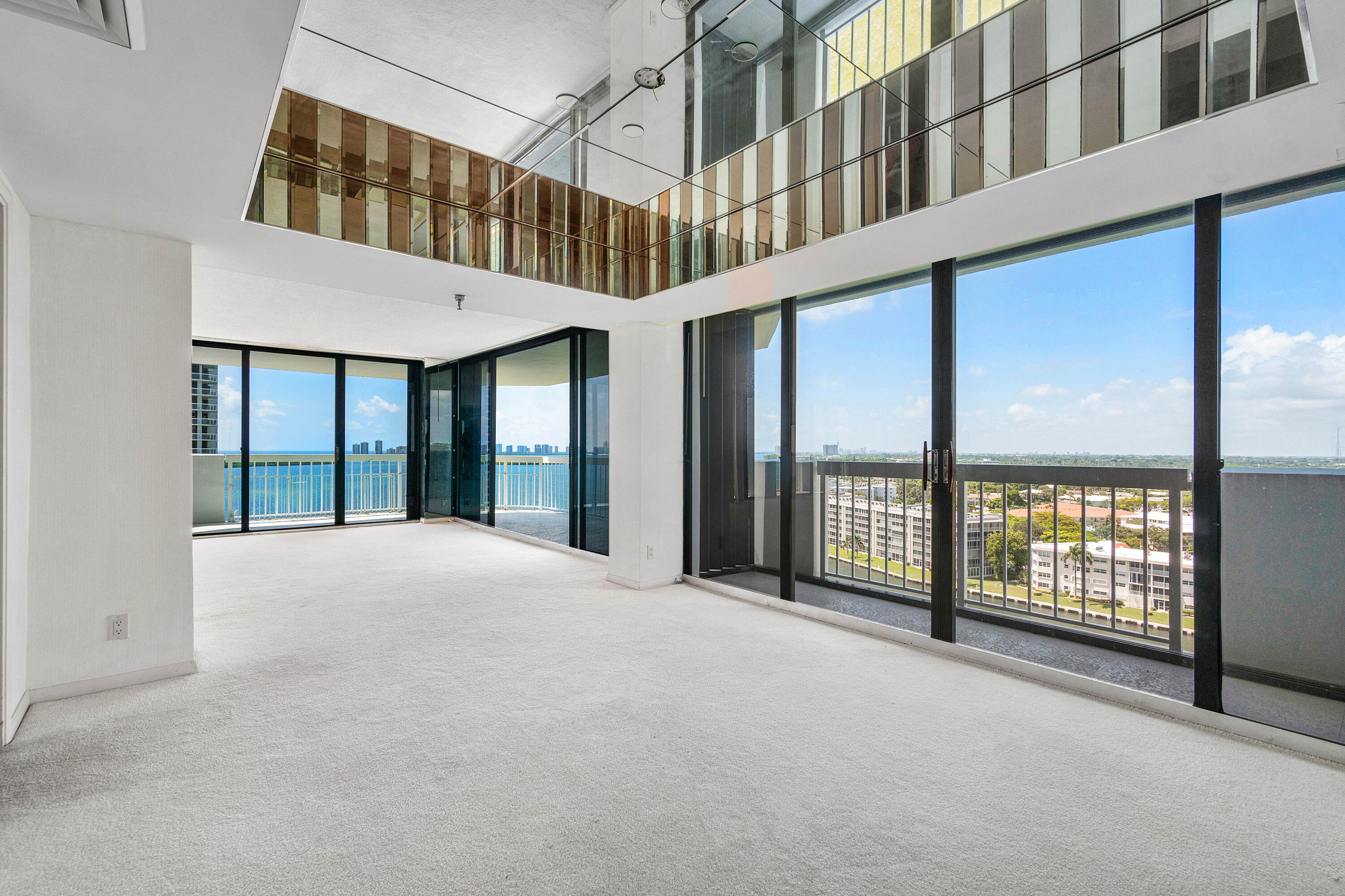 123 Lakeshore Drive 1543