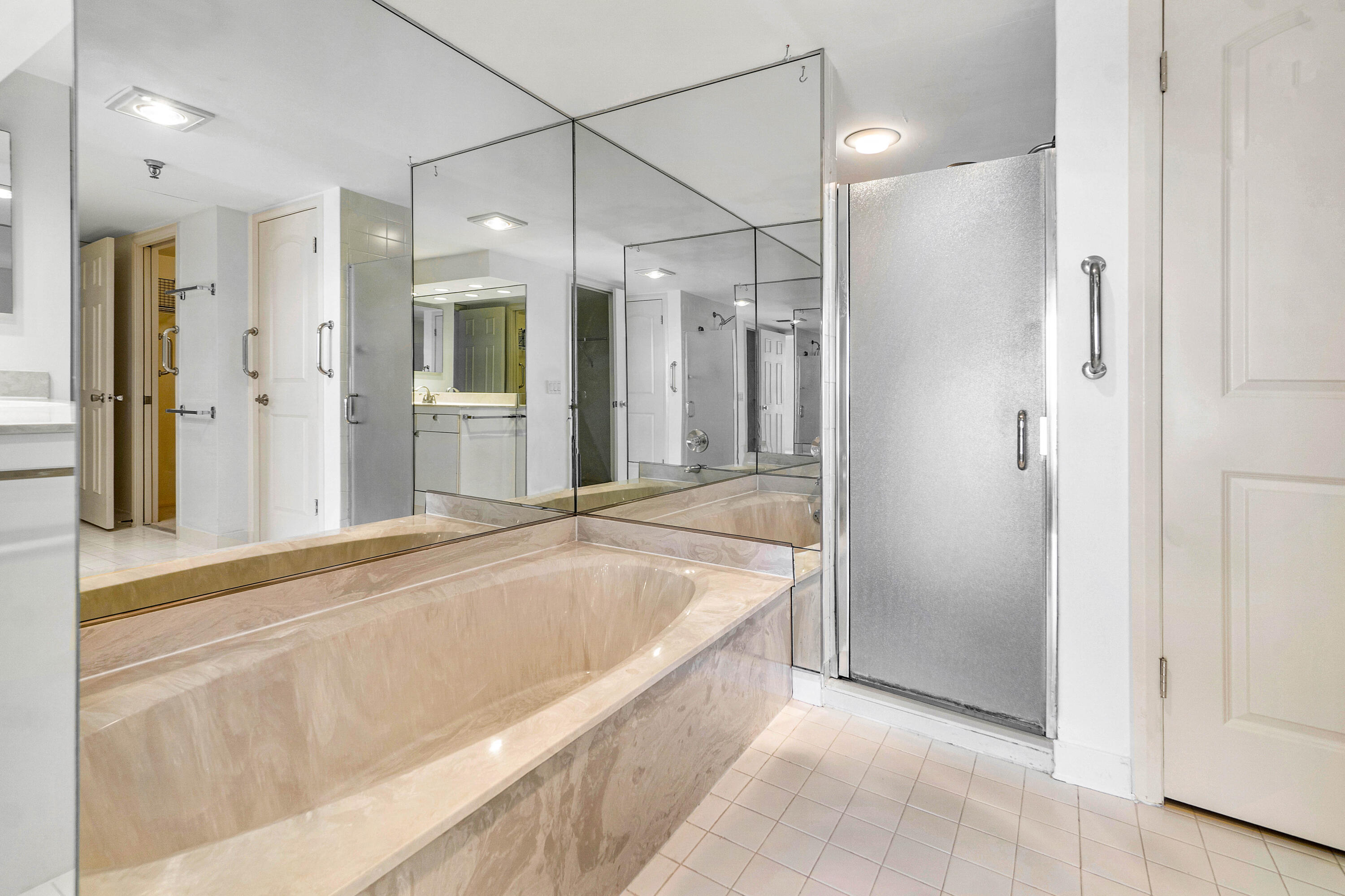 123 Lakeshore Drive 1543