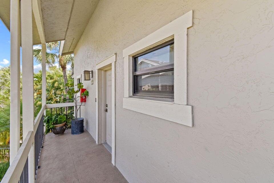 11863 Wimbledon Circle 506