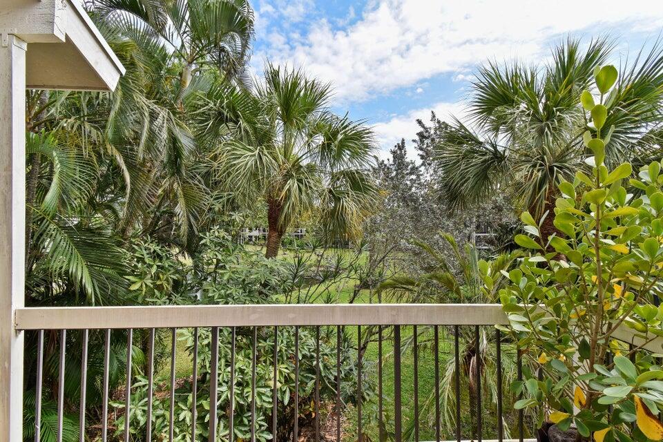 11863 Wimbledon Circle 506