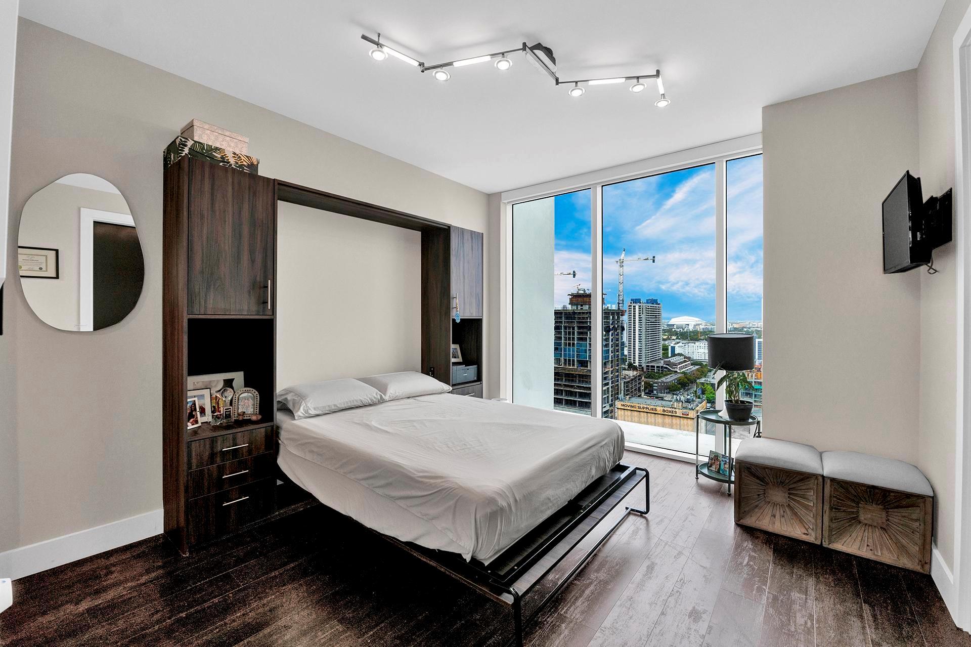 1040 Biscayne Boulevard 2106