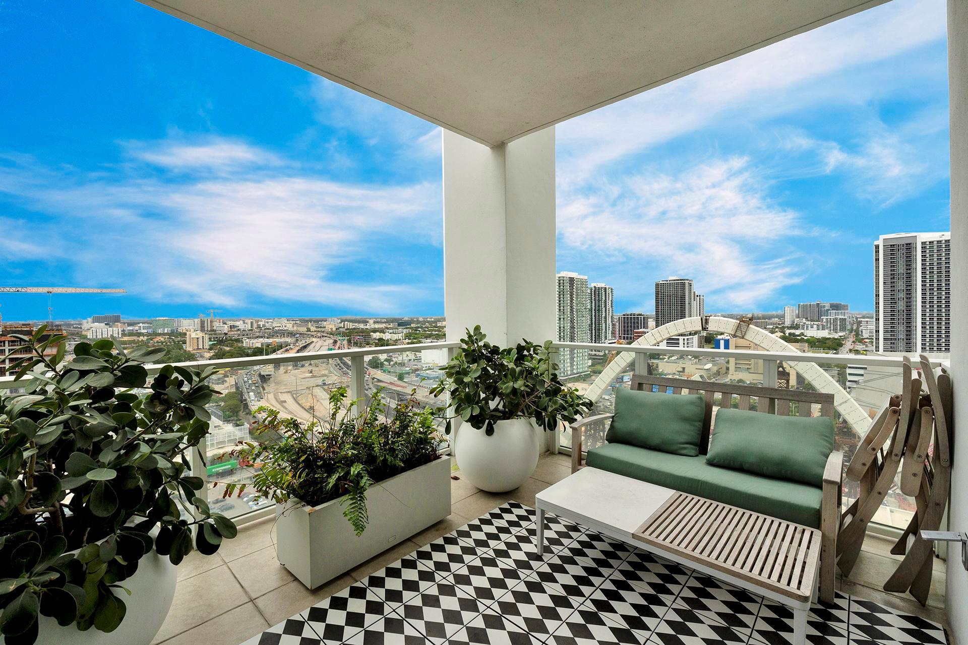 1040 Biscayne Boulevard 2106