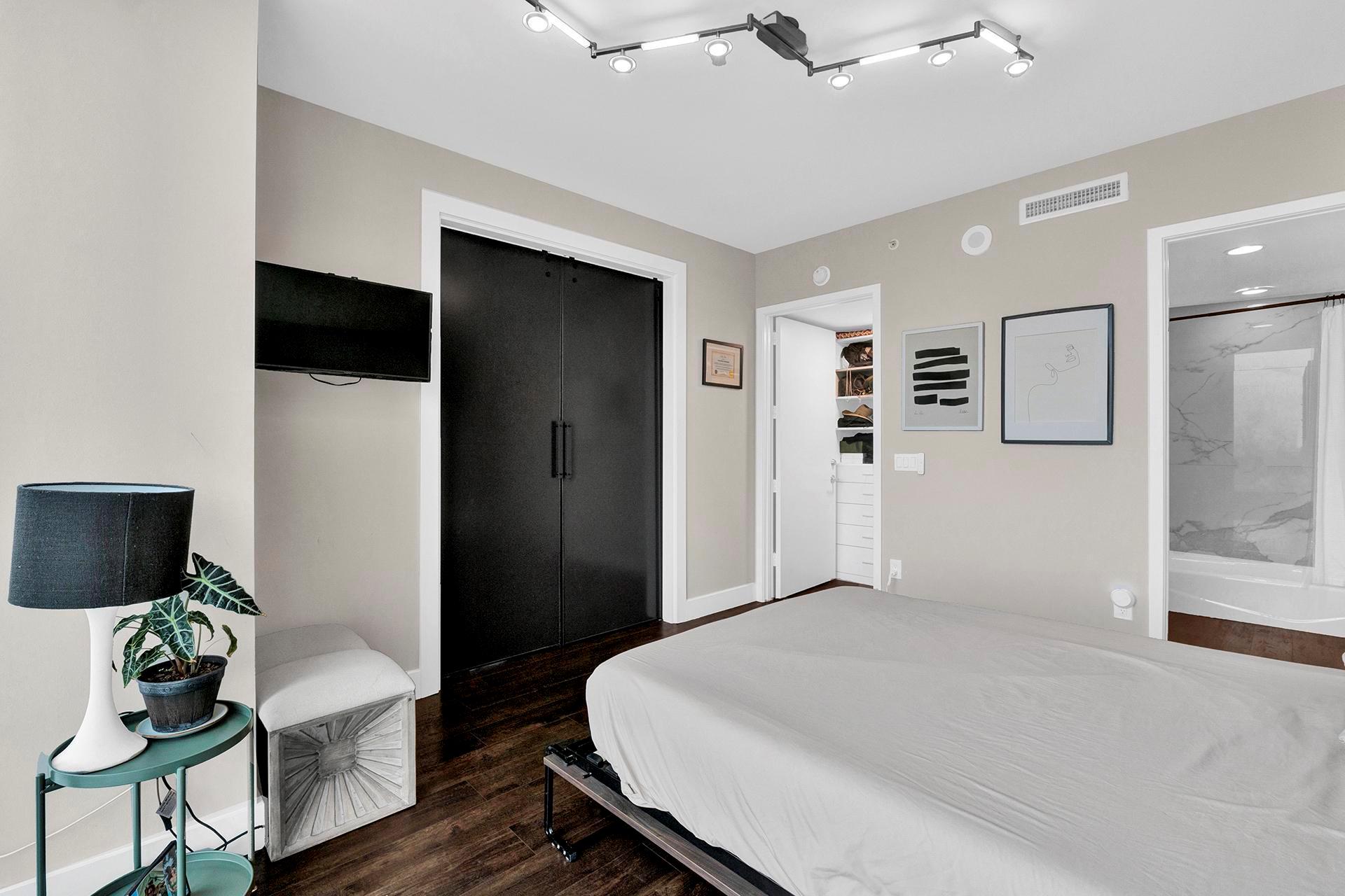 1040 Biscayne Boulevard 2106