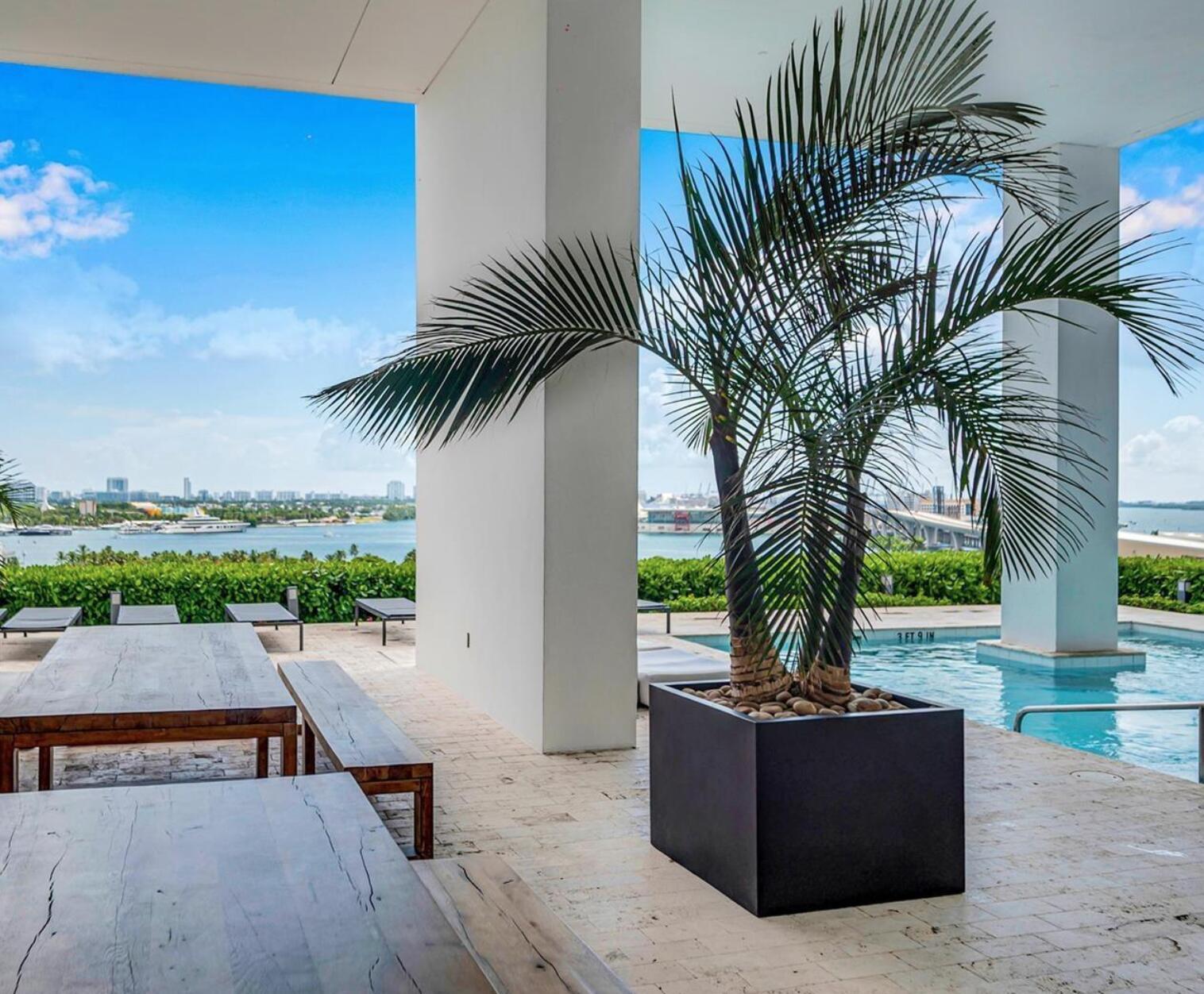 1040 Biscayne Boulevard 2106