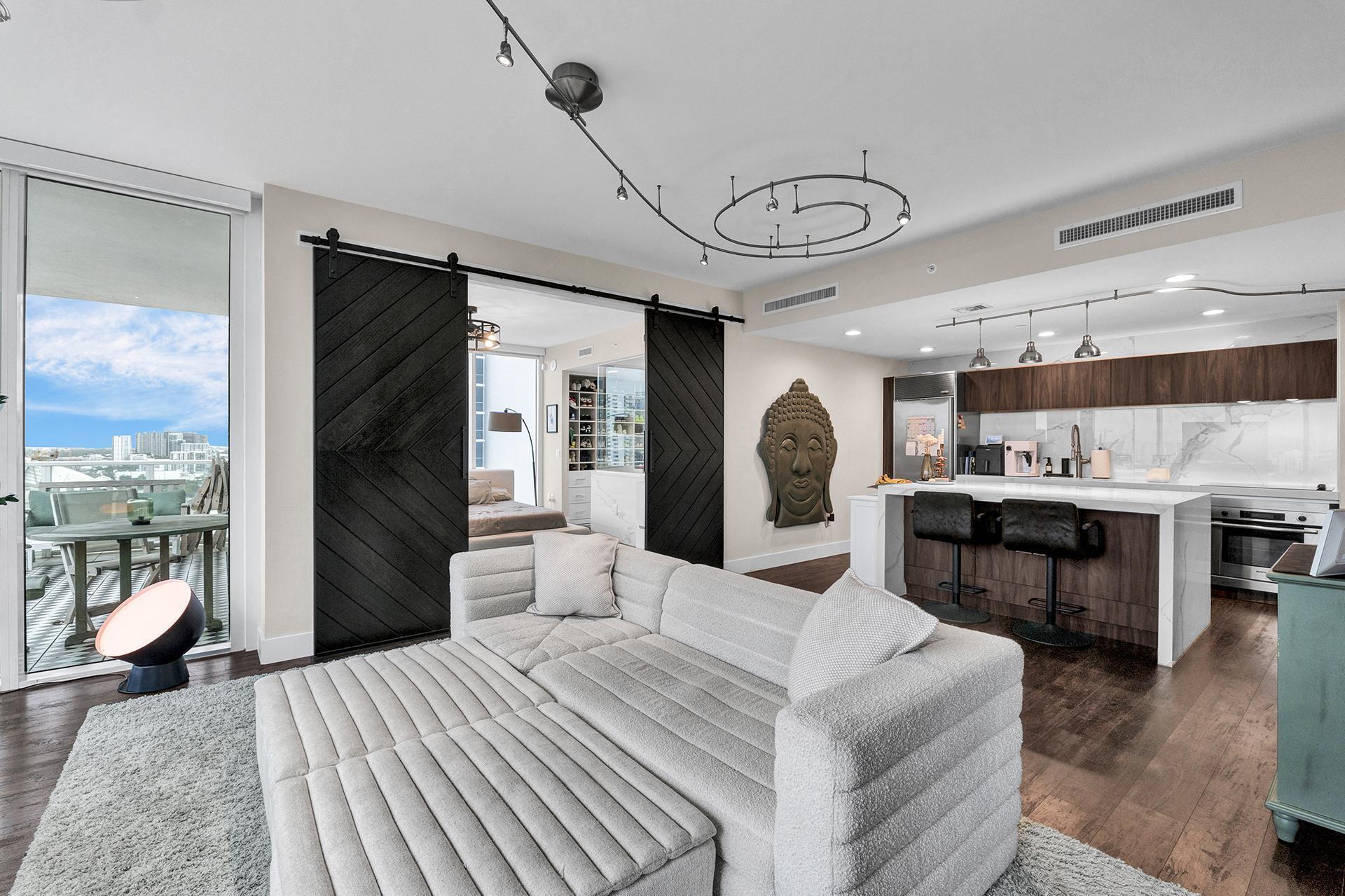 1040 Biscayne Boulevard 2106