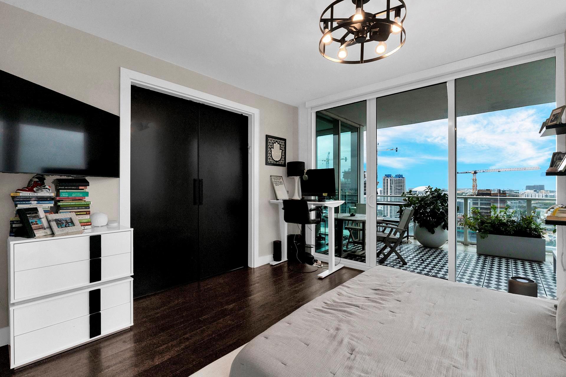 1040 Biscayne Boulevard 2106