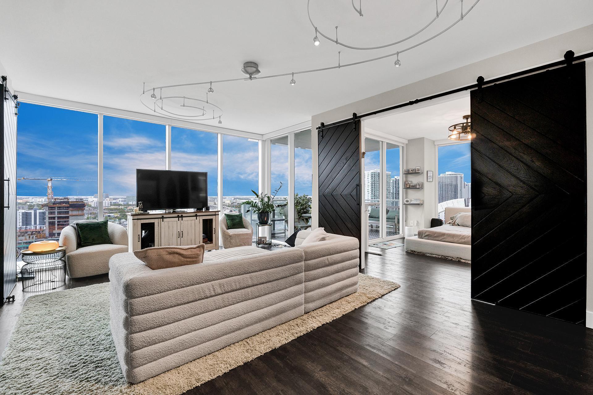 1040 Biscayne Boulevard 2106