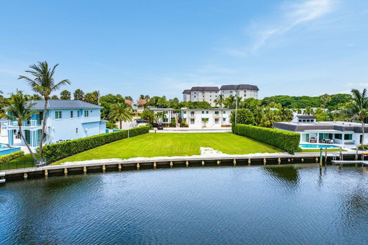 51 River Drive