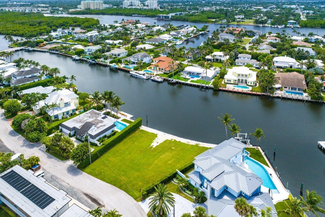 51 River Drive