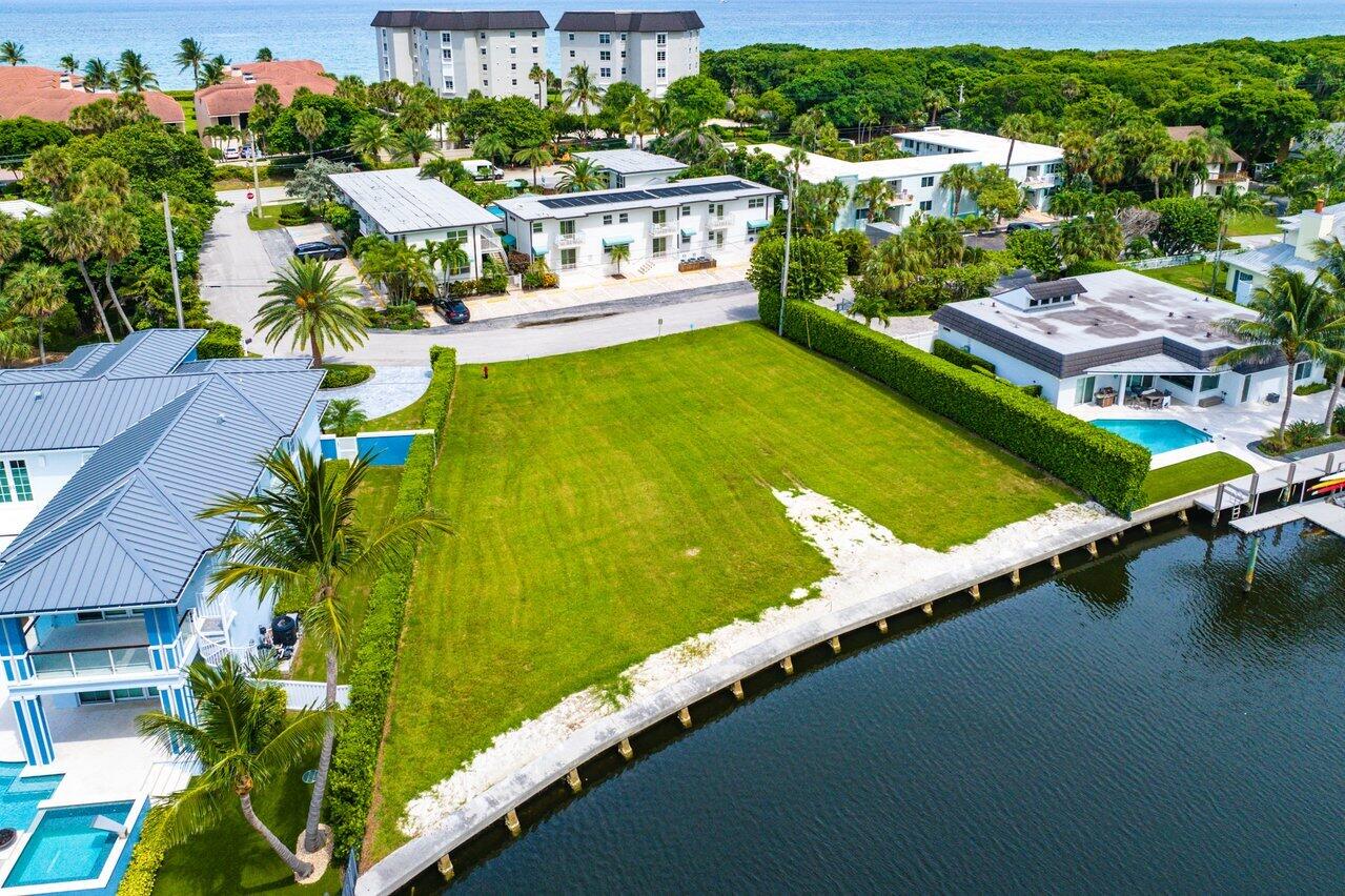 51 River Drive