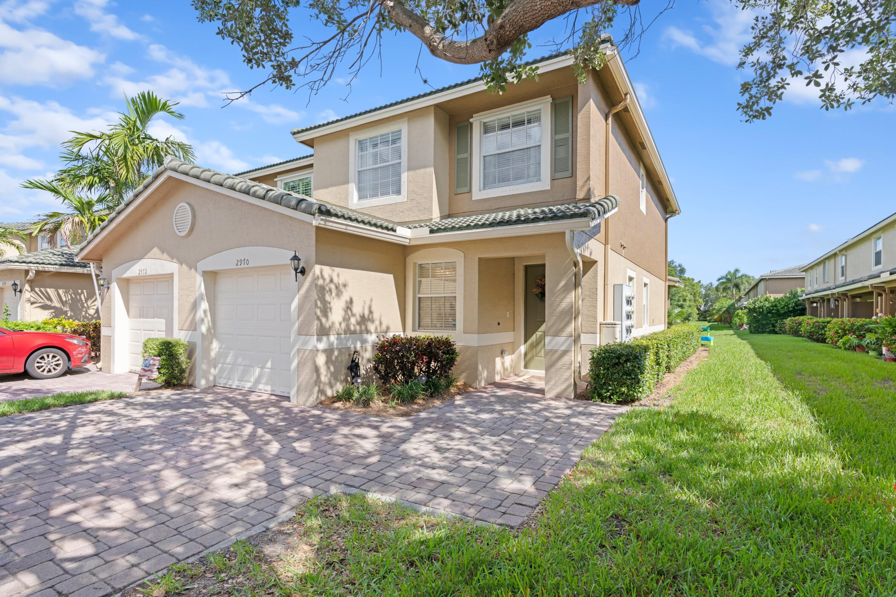 2970 SE Lexington Lakes Drive 2970