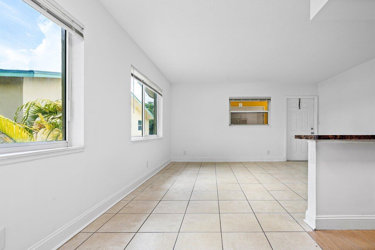 391 SE 19th Avenue 8