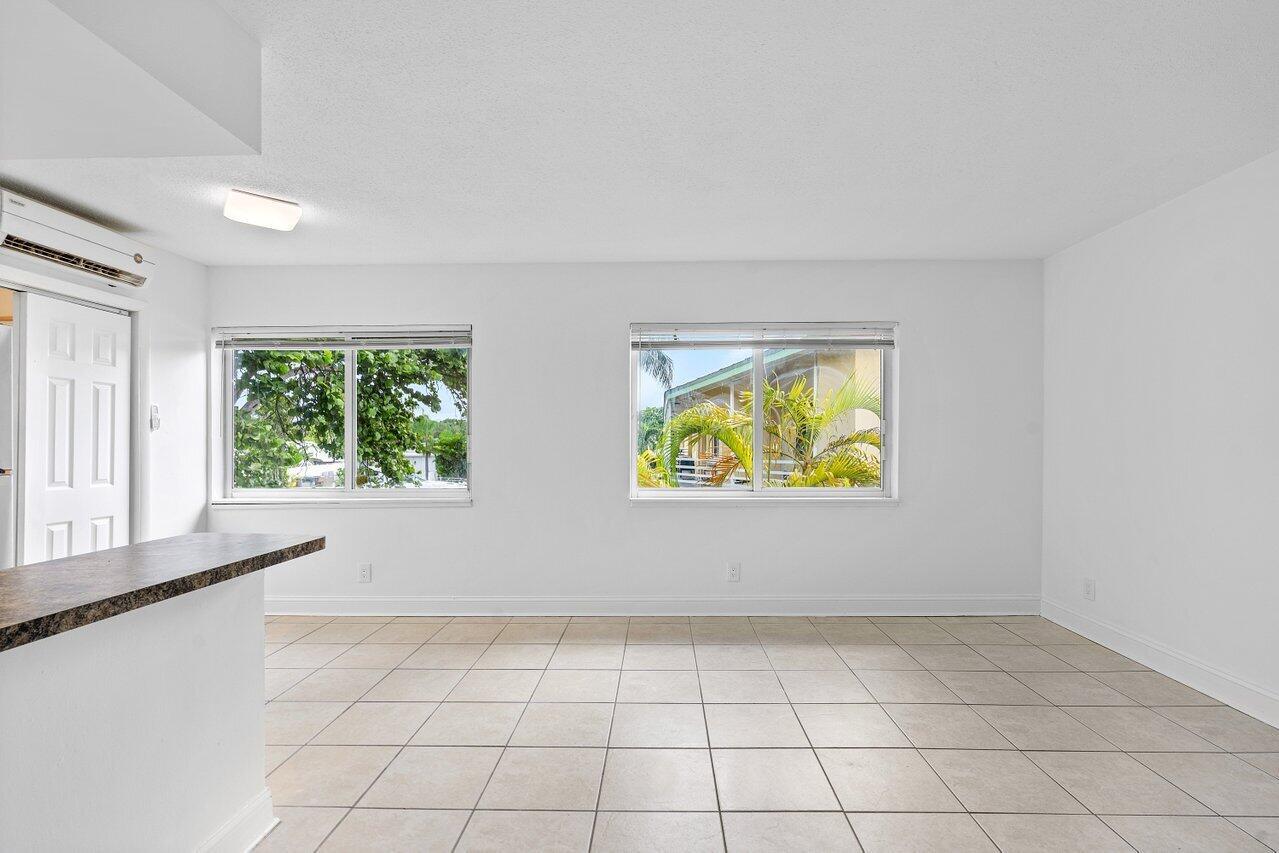 391 SE 19th Avenue 8