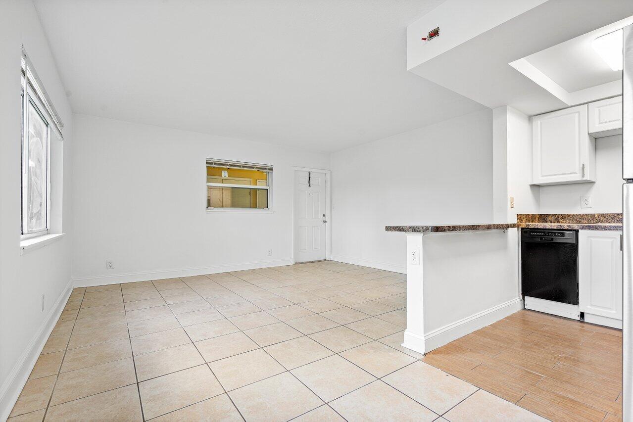 391 SE 19th Avenue 8