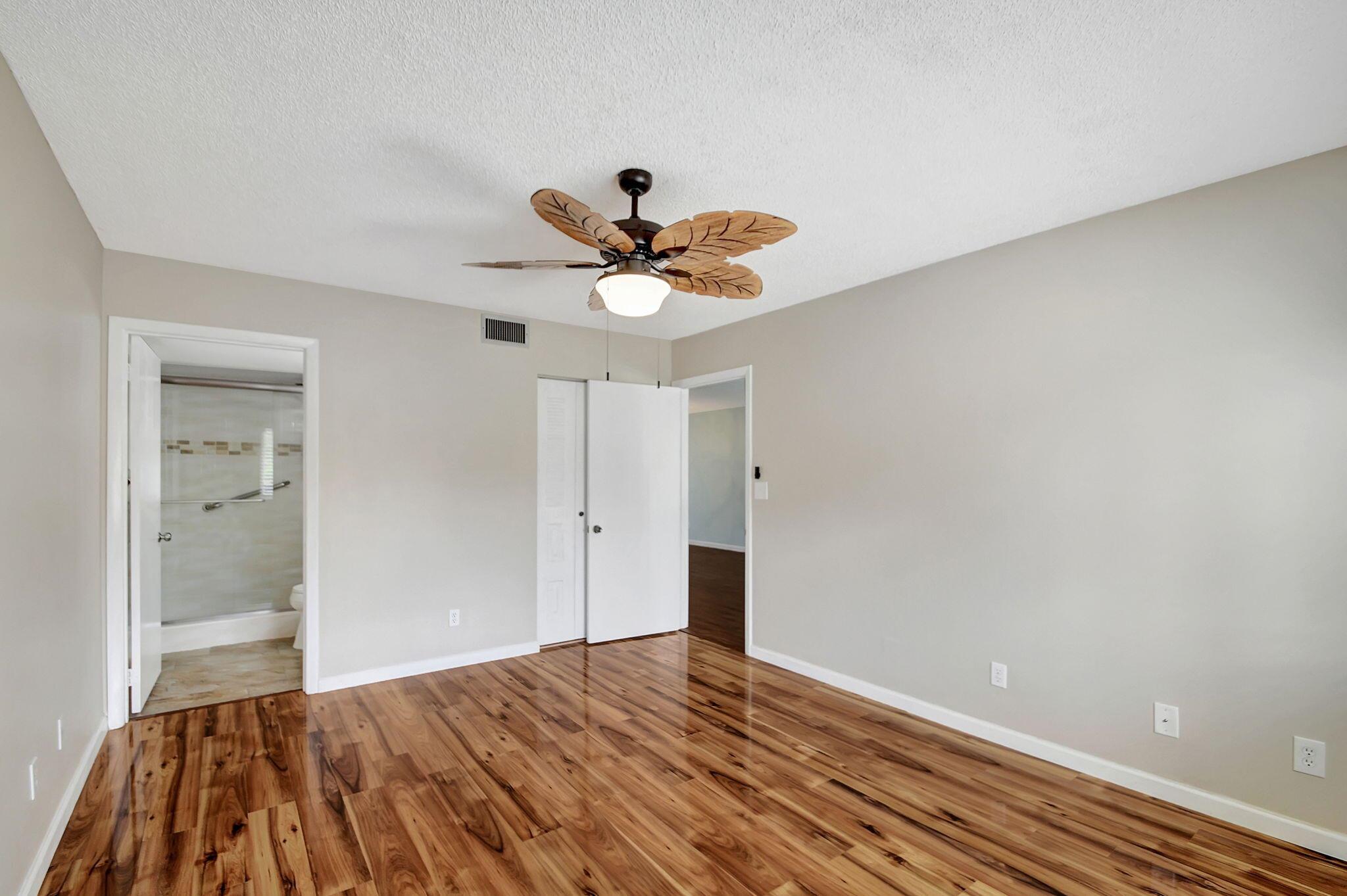 3178 Via Poinciana 208