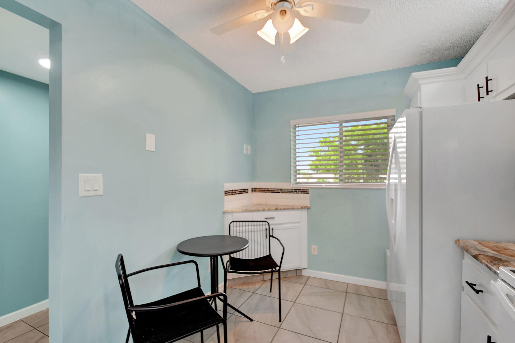 3178 Via Poinciana 208
