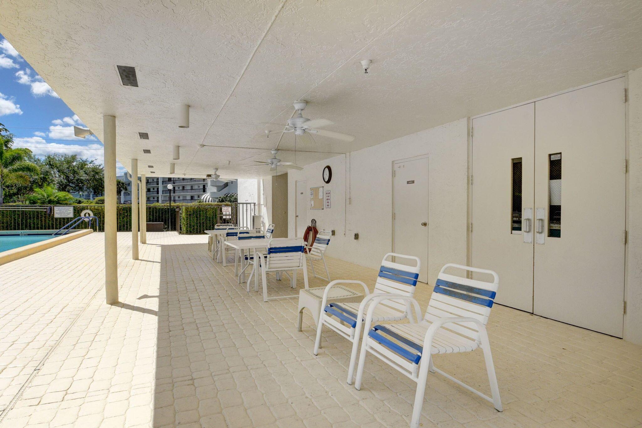 3178 Via Poinciana 208