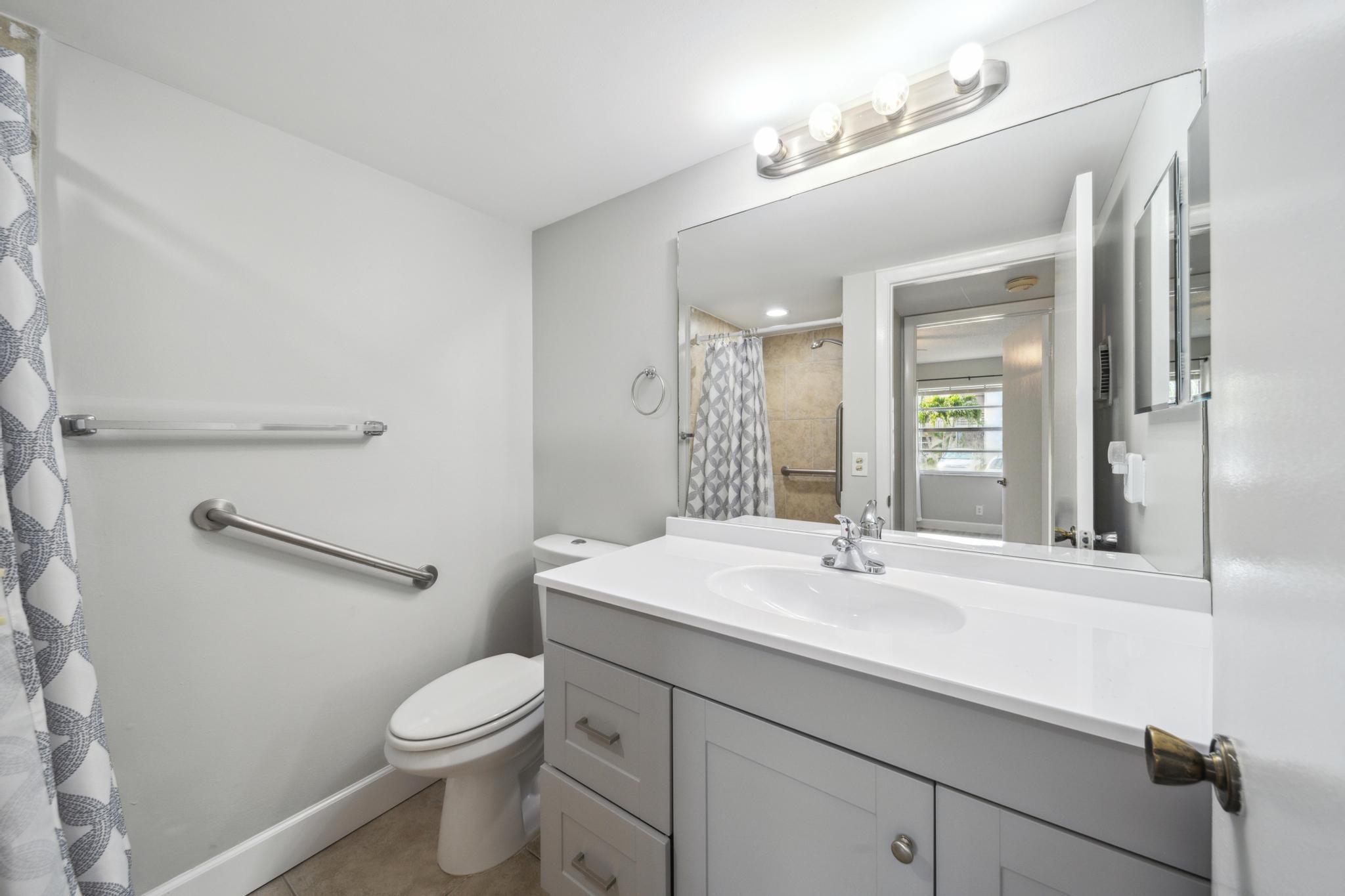 693 E Flanders O 693