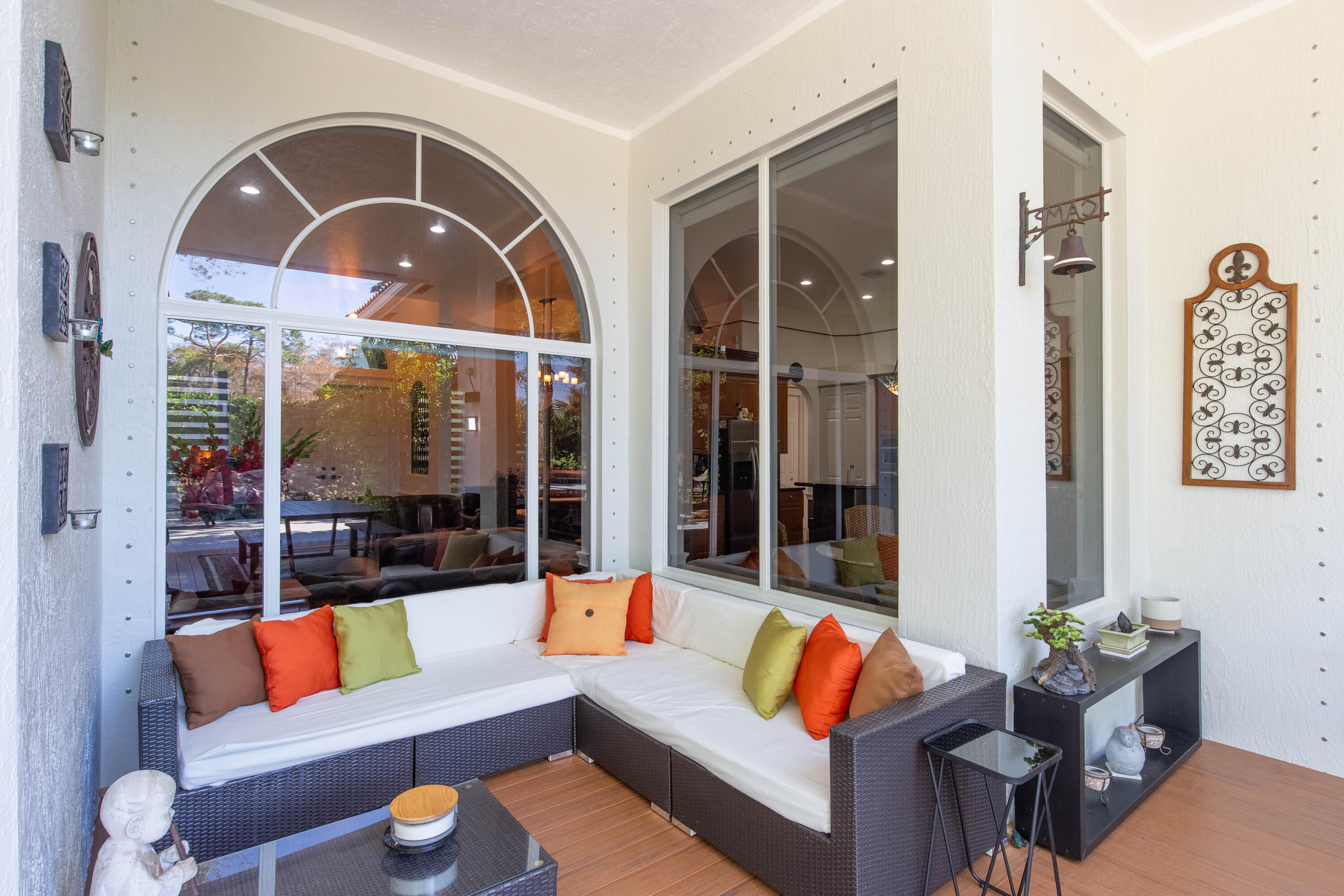 10695 Oak Meadow Lane