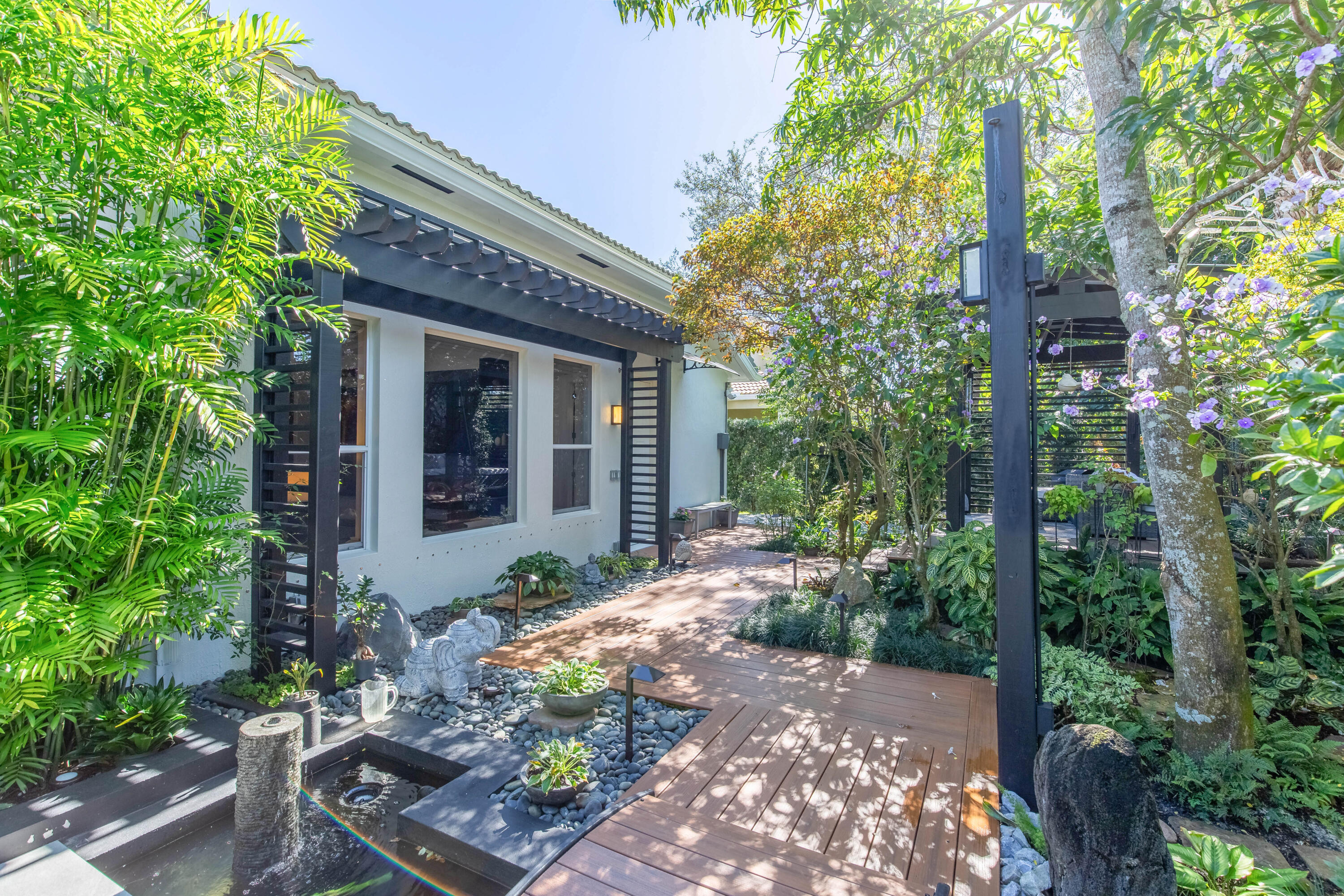 10695 Oak Meadow Lane