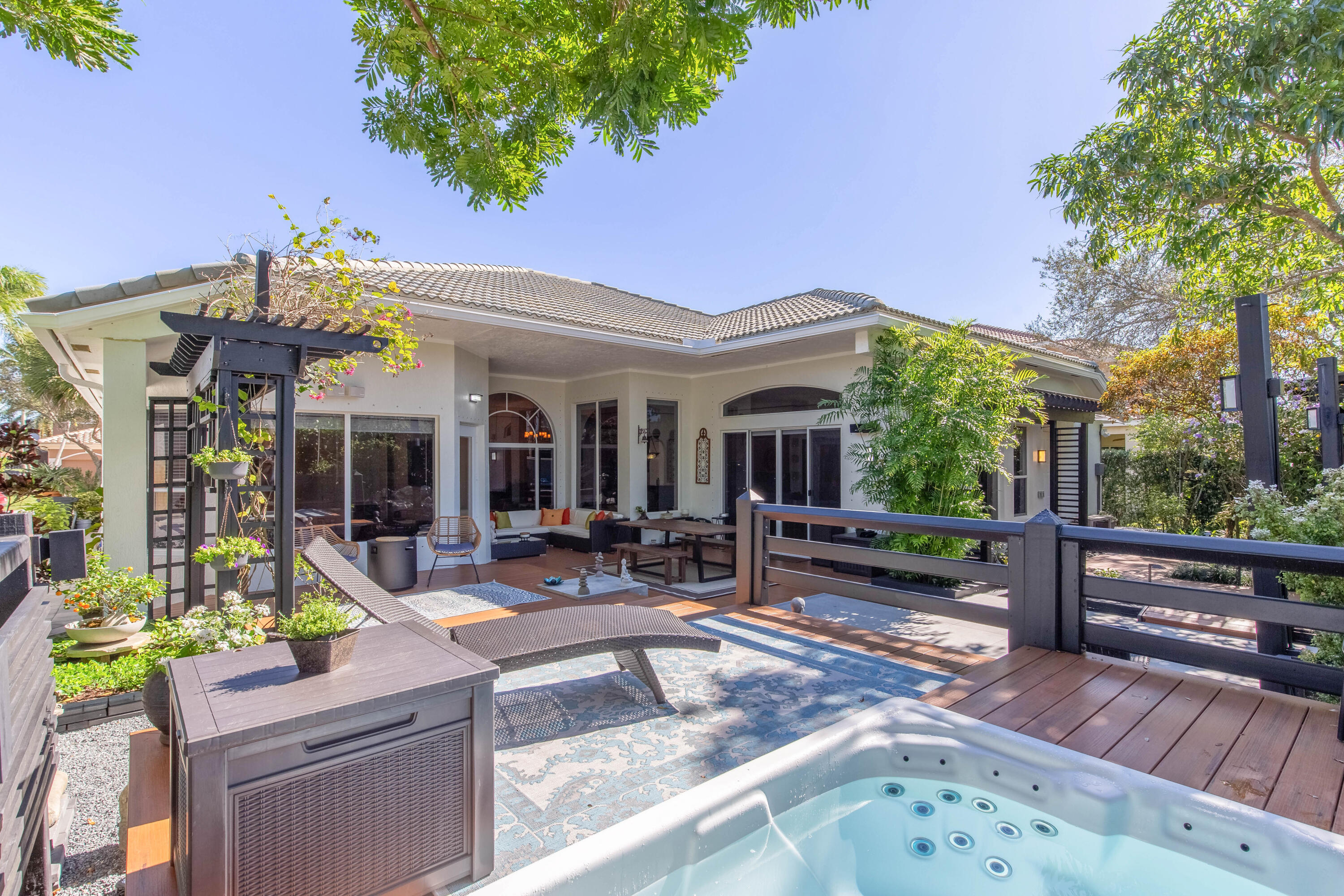 10695 Oak Meadow Lane