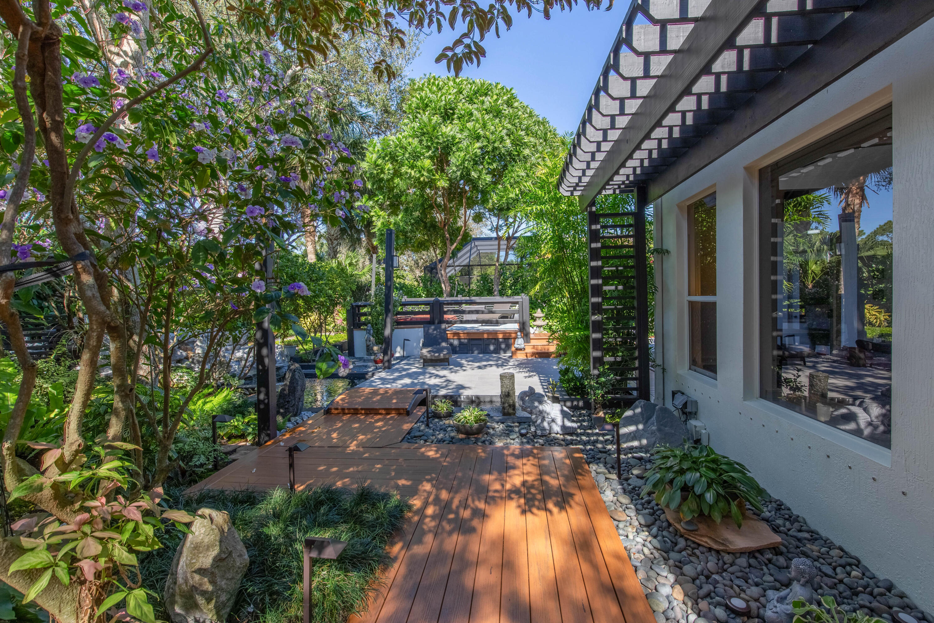 10695 Oak Meadow Lane