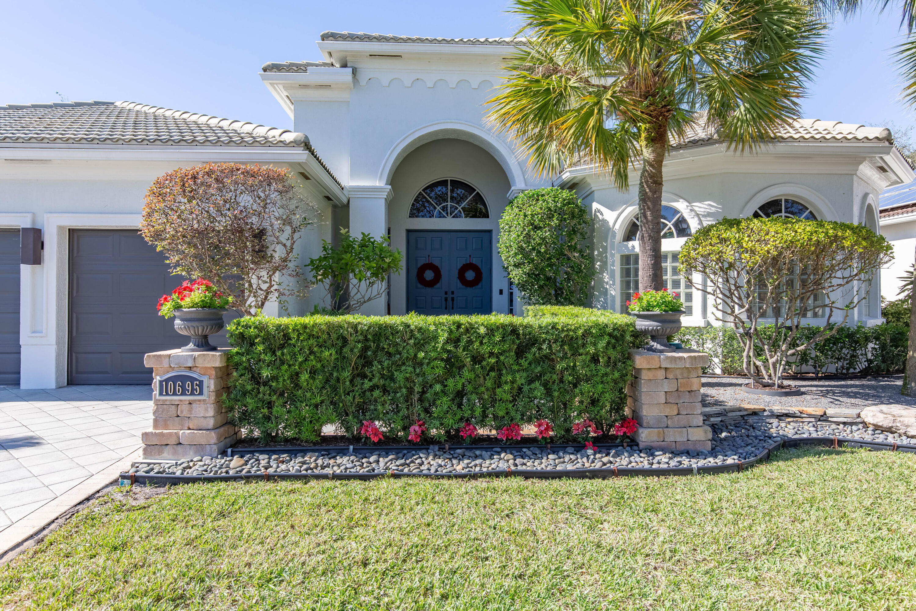 10695 Oak Meadow Lane