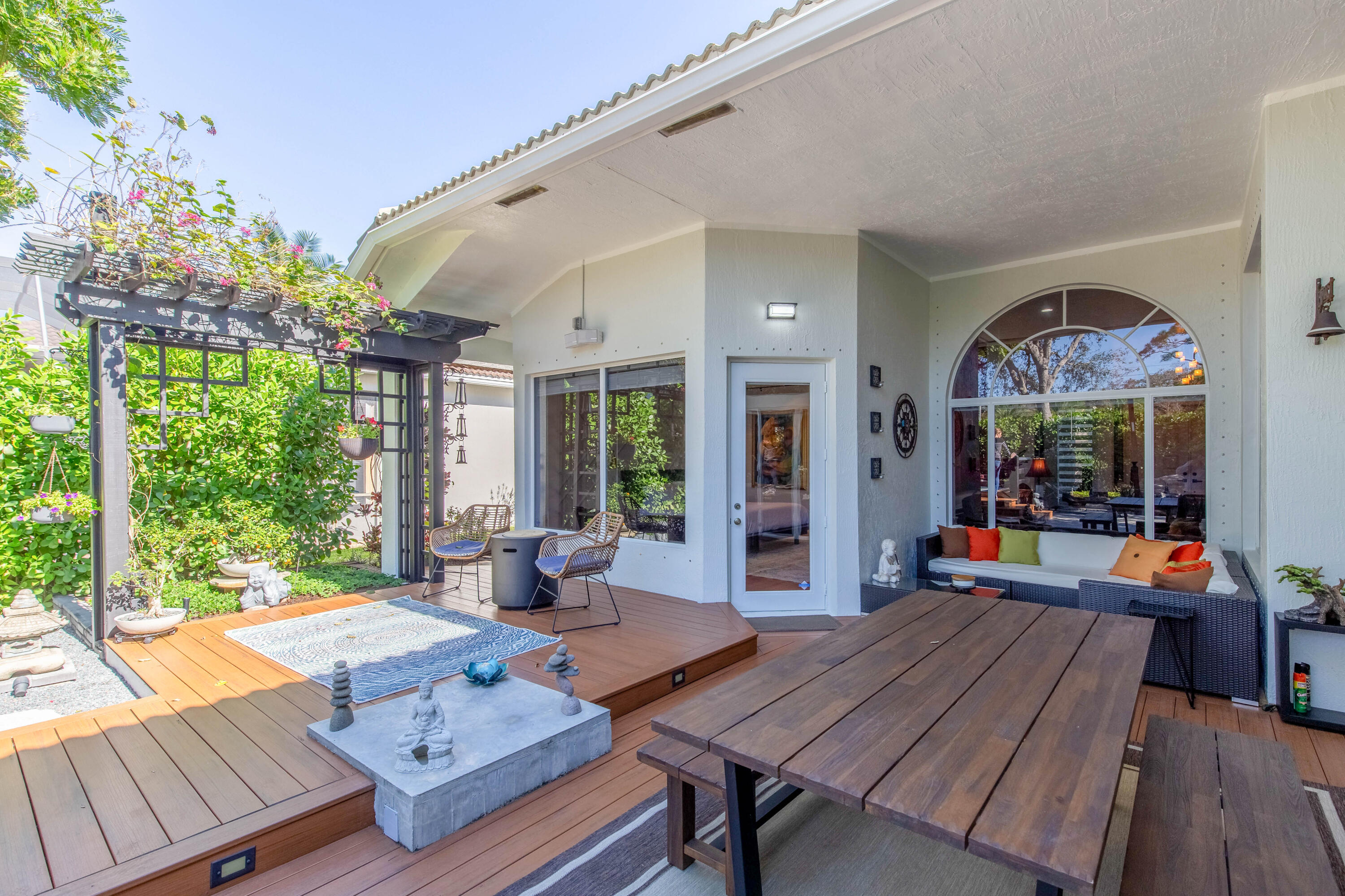 10695 Oak Meadow Lane