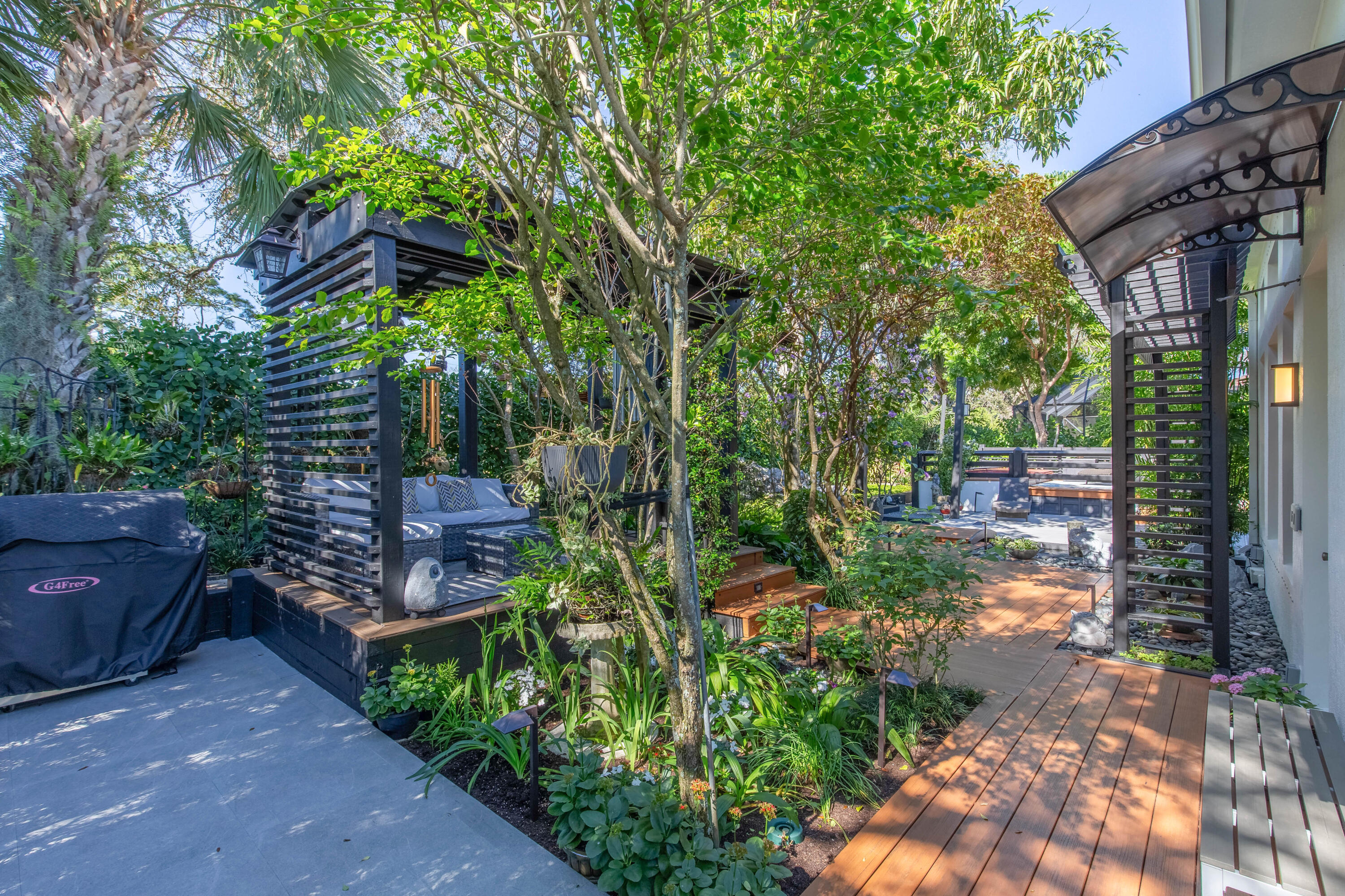 10695 Oak Meadow Lane