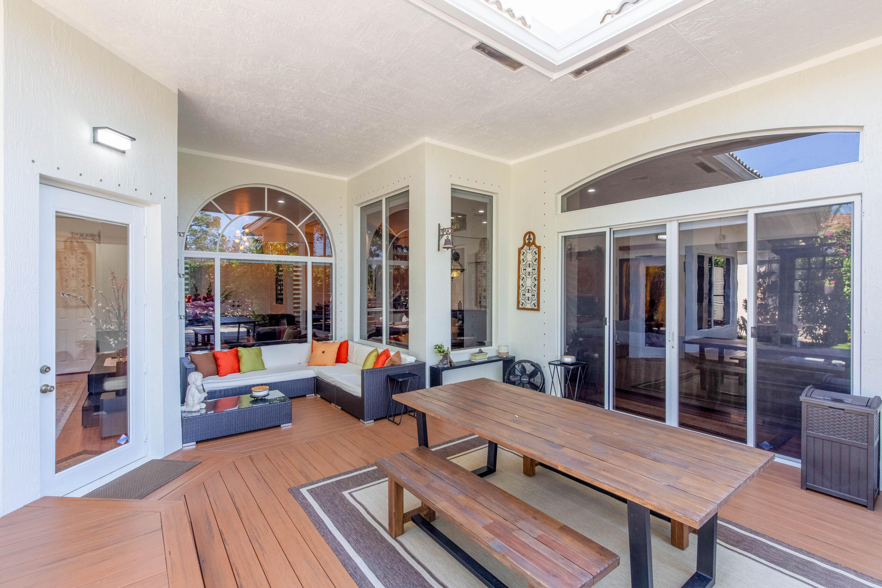 10695 Oak Meadow Lane