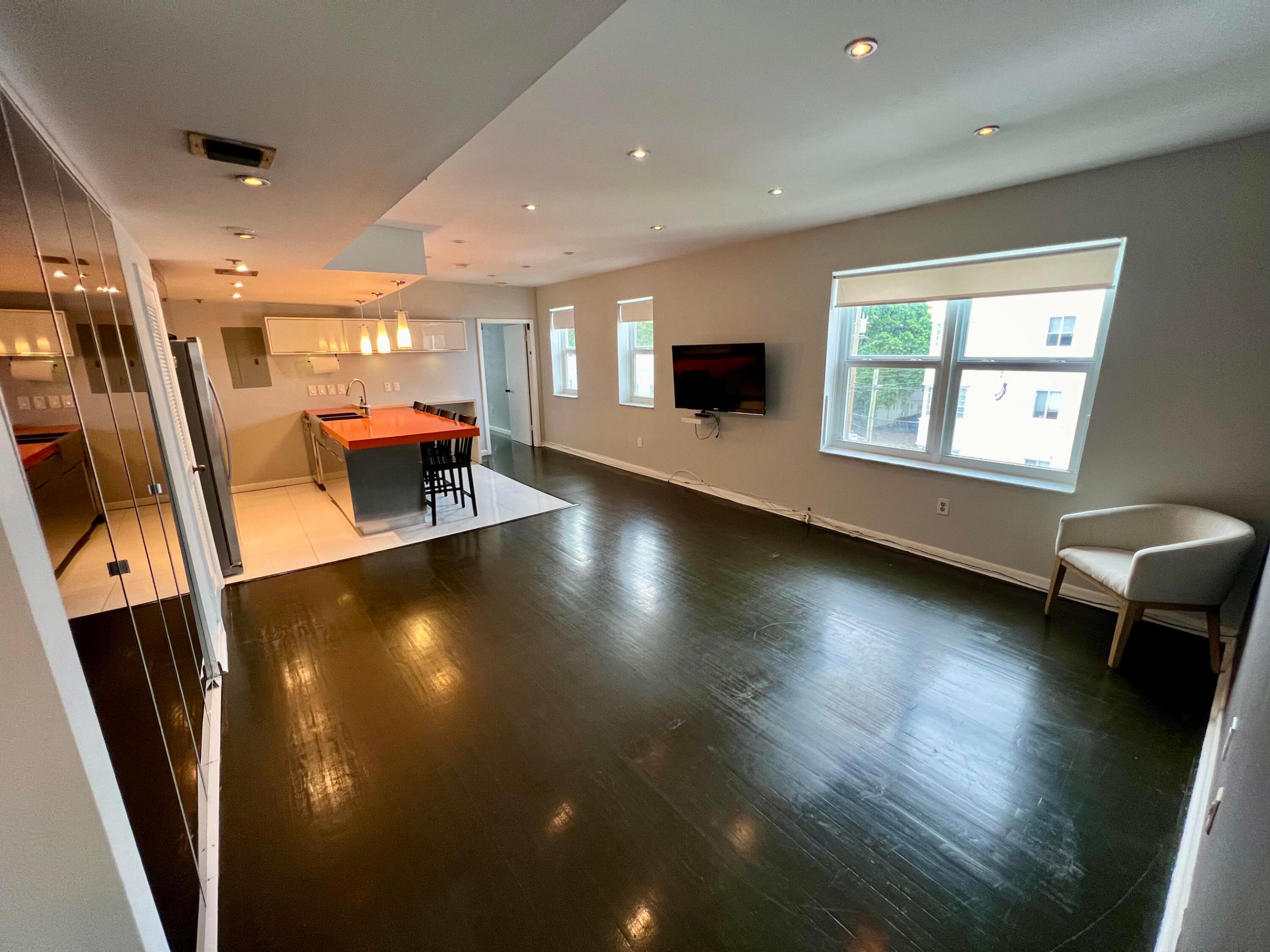 802 Euclid Avenue 303