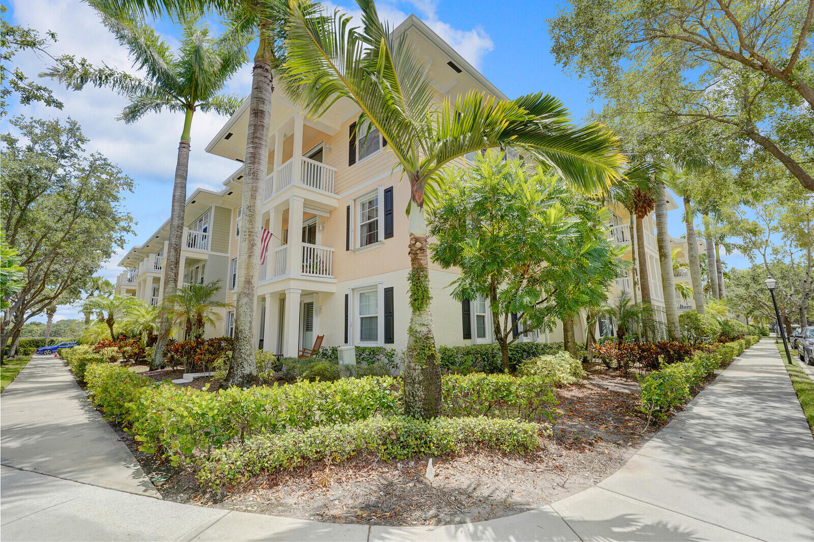 275 Murcia Drive 203