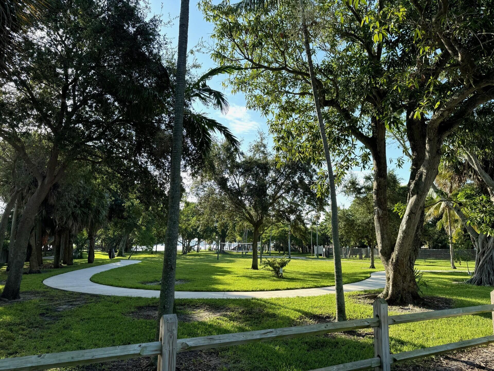 5200 N Flagler Drive 803