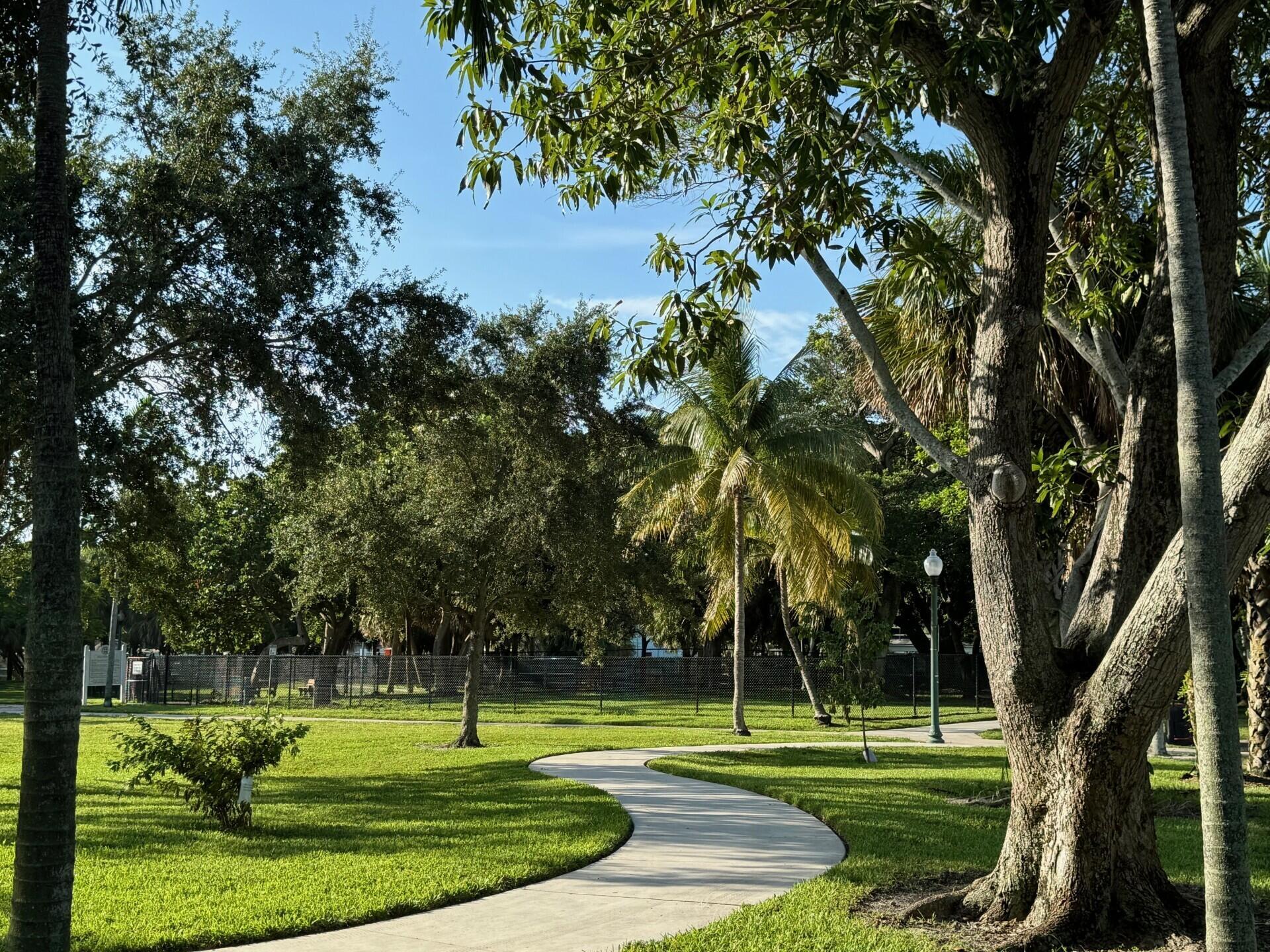 5200 N Flagler Drive 803