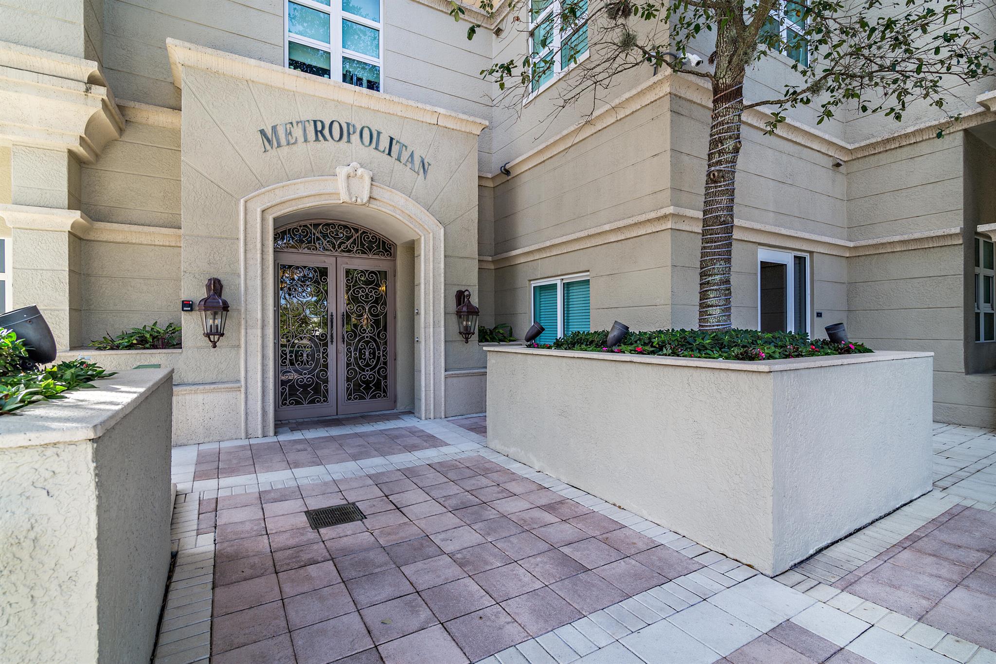 403 S Sapodilla Avenue 416