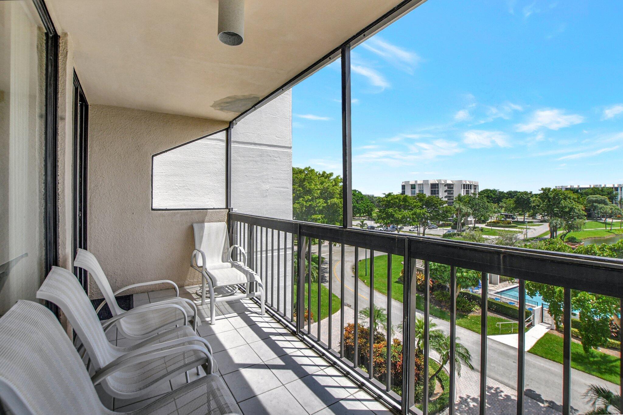 1552 Bridgewood Drive 1552