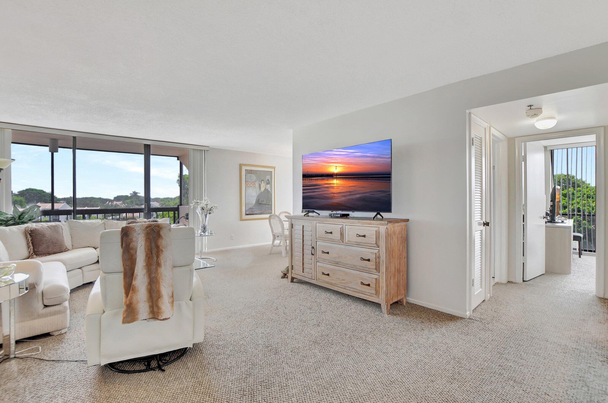 1552 Bridgewood Drive 1552
