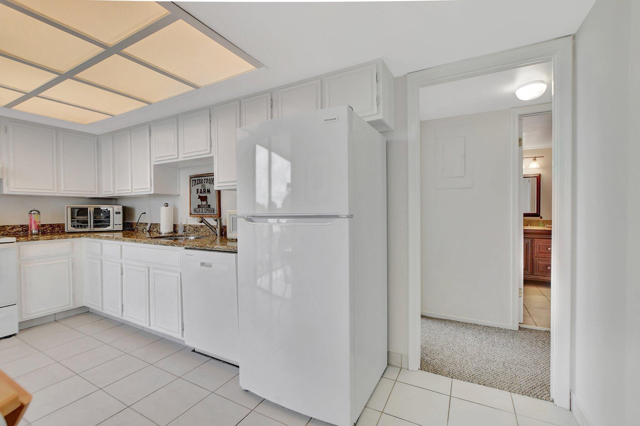 1552 Bridgewood Drive 1552