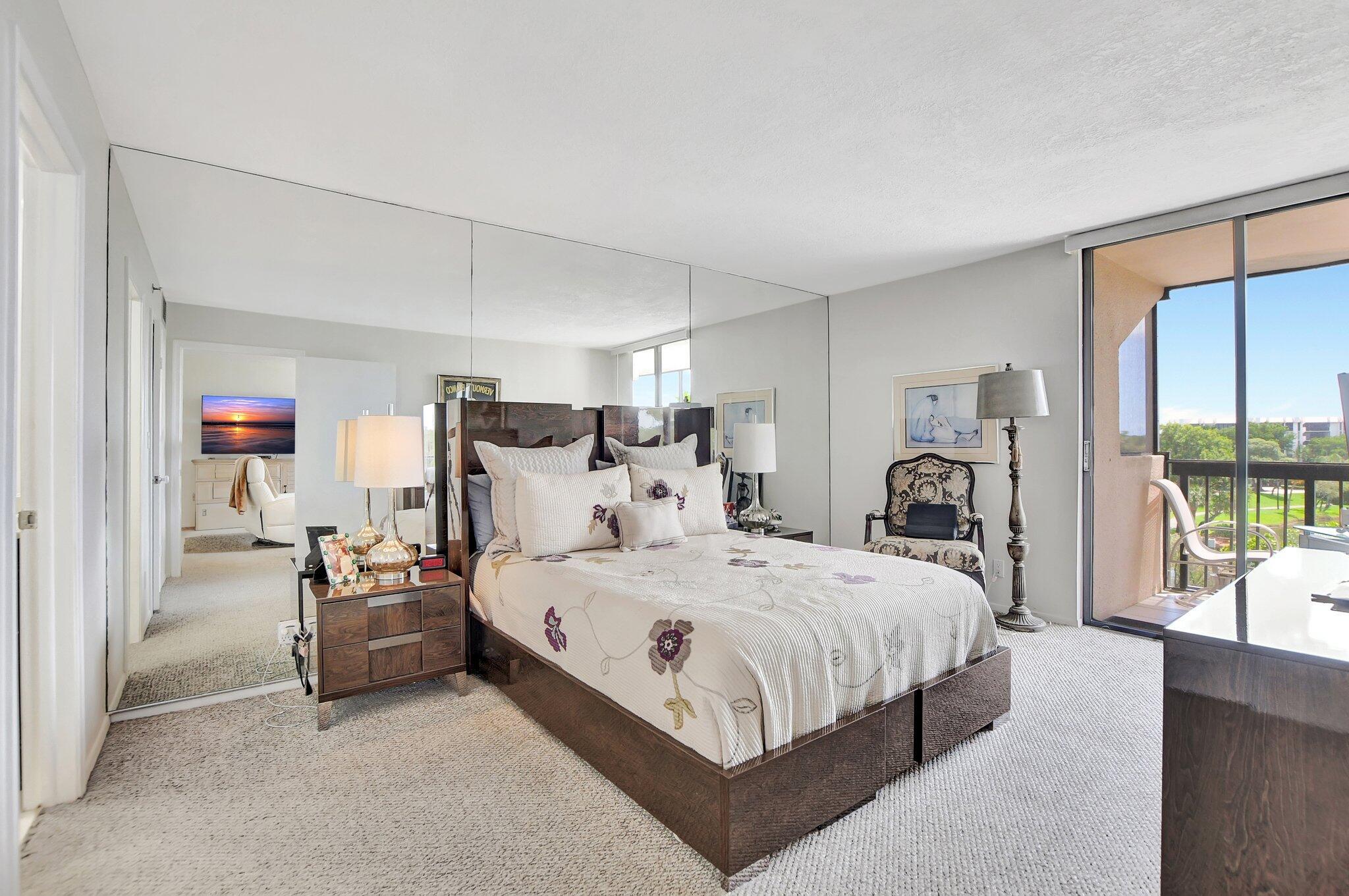1552 Bridgewood Drive 1552